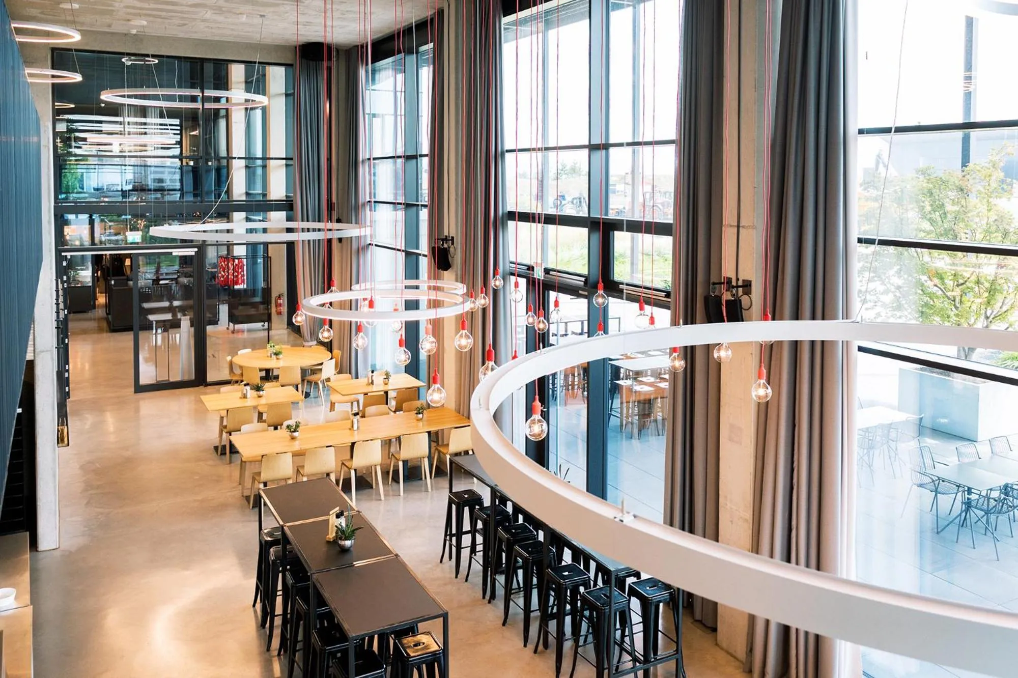 Restaurant/places to eat in Coreum Hotel