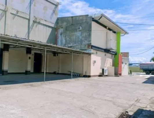 Parking in Anton's Inn