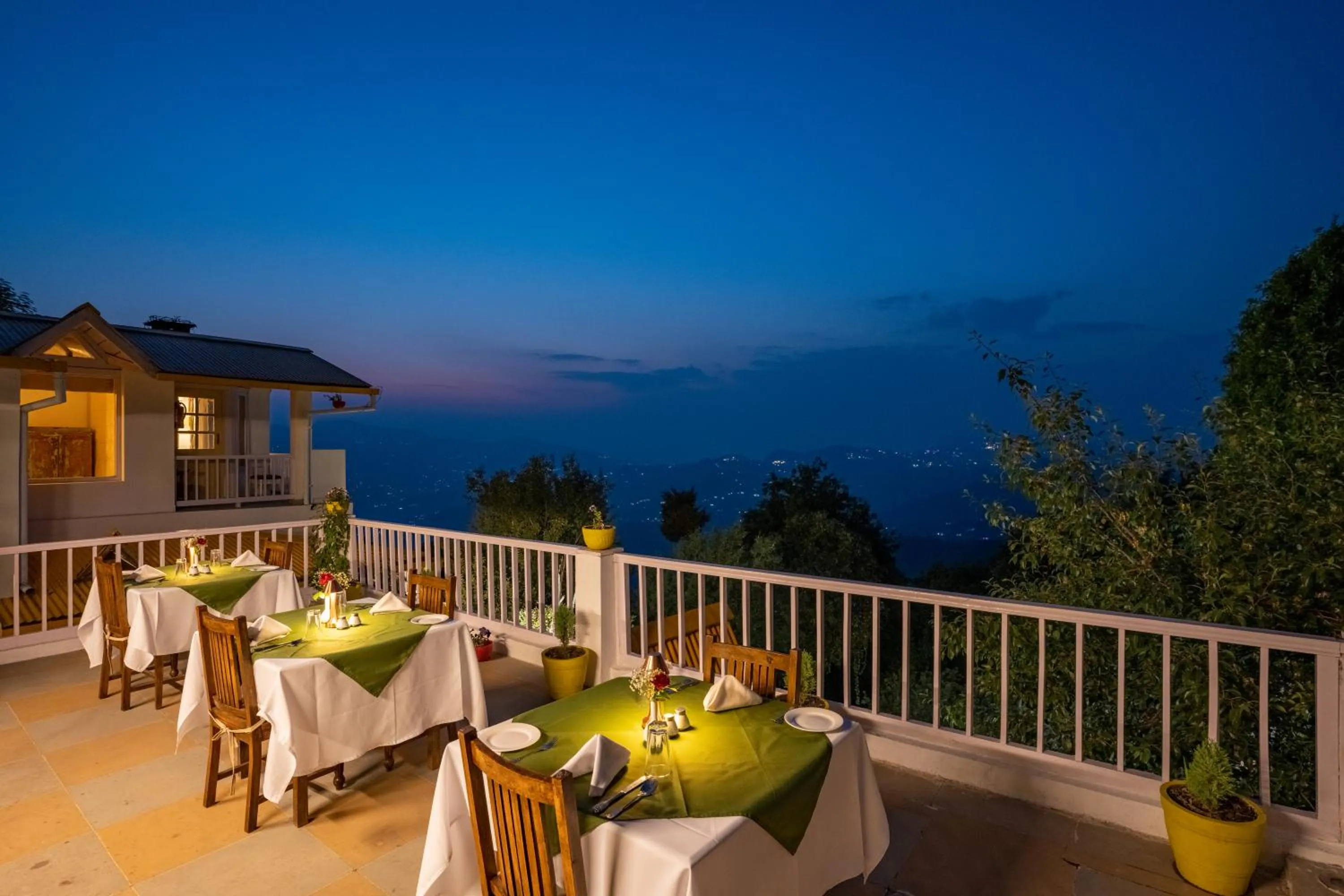 Restaurant/places to eat in Te Aroha By Shervani