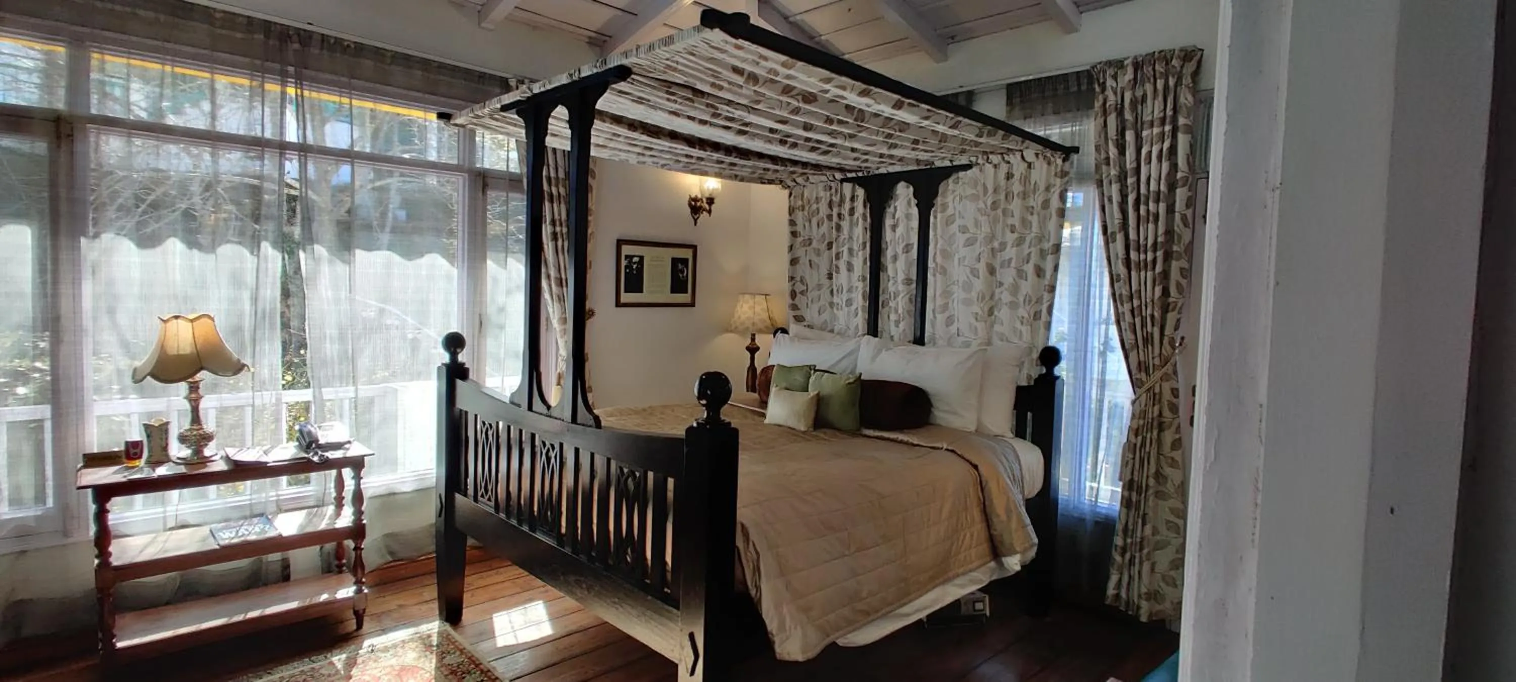 Bed in Te Aroha By Shervani