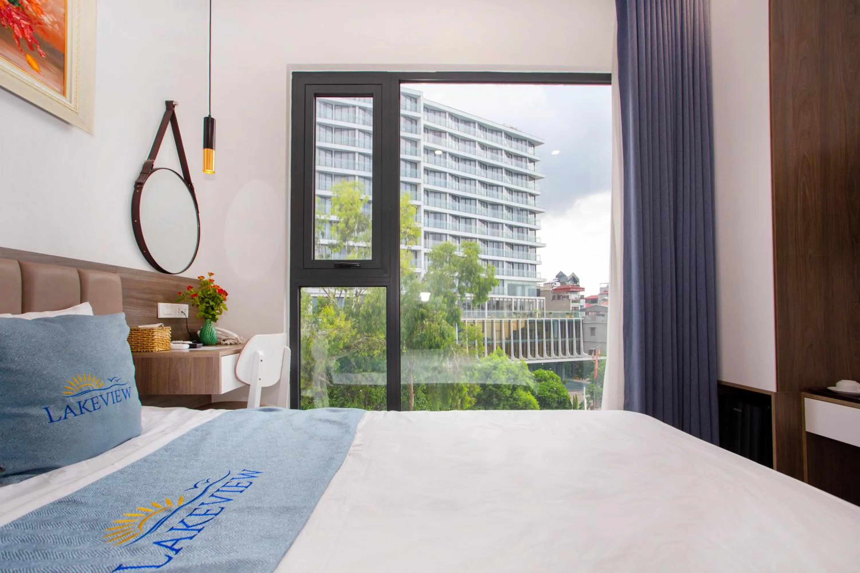 Bed in Lake View Hotel