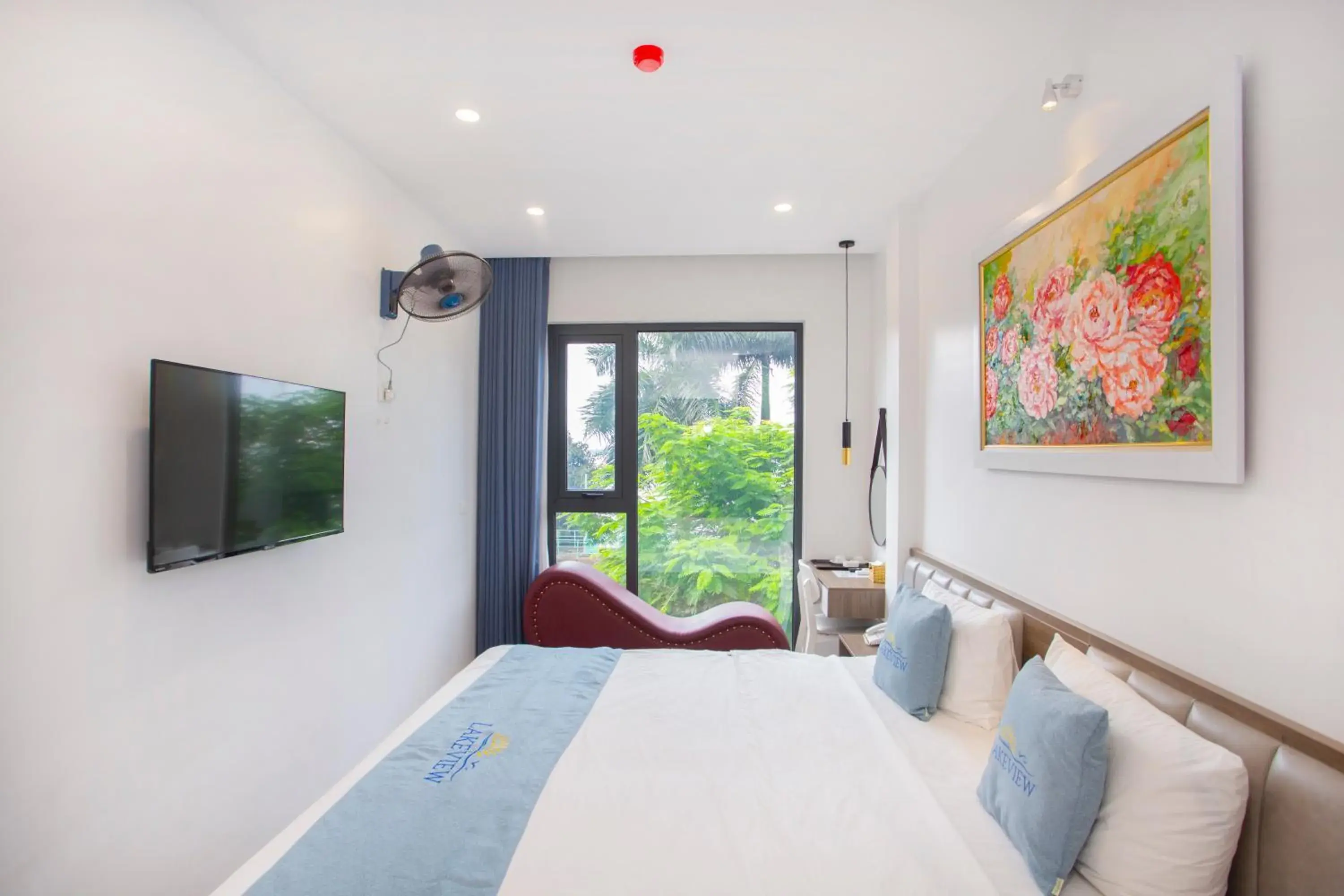 Superior Double Room in Lake View Hotel Superior Double Room in Lake View Hotel