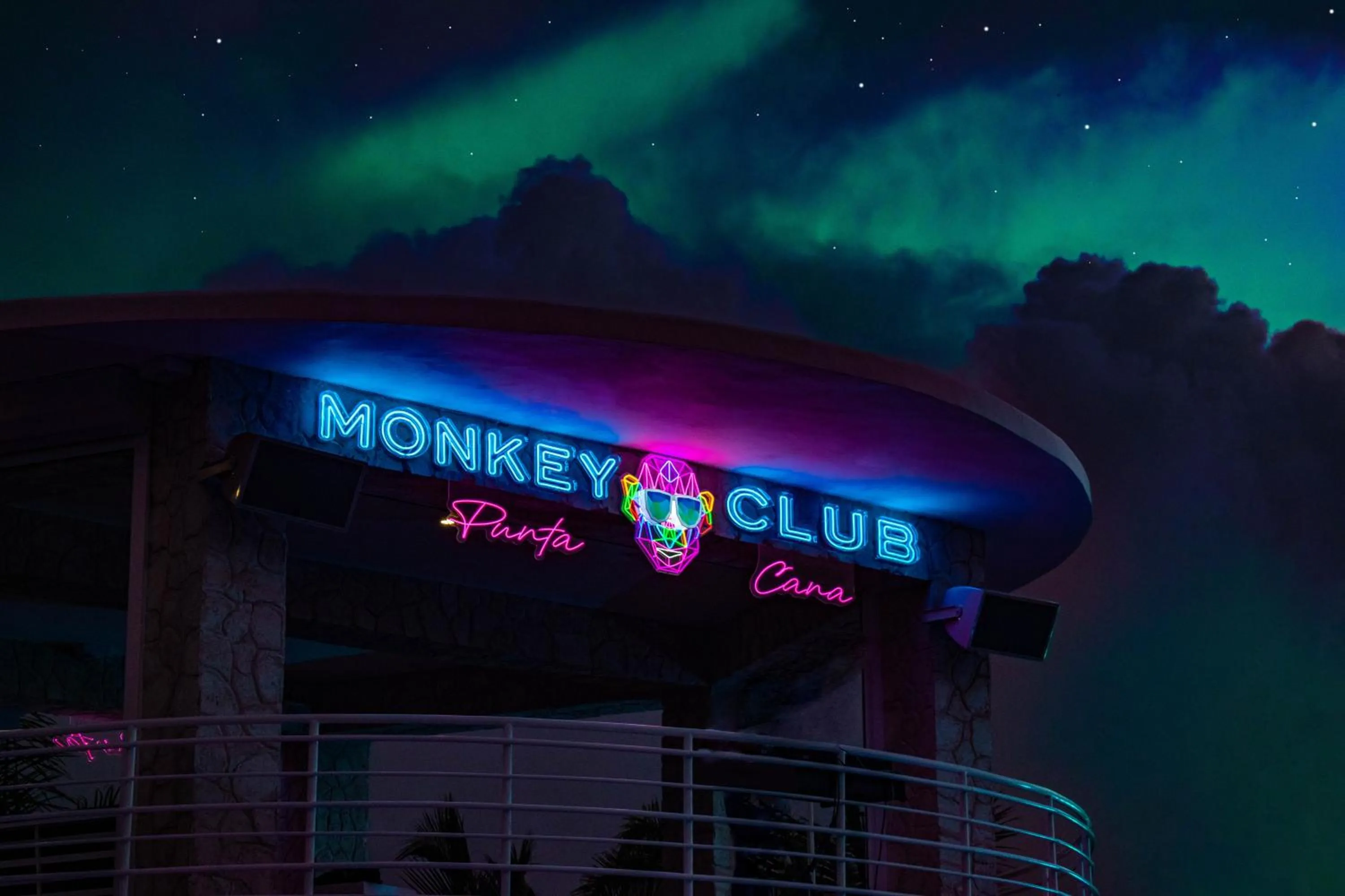 Swimming pool in Playa Palmera Beach Resort