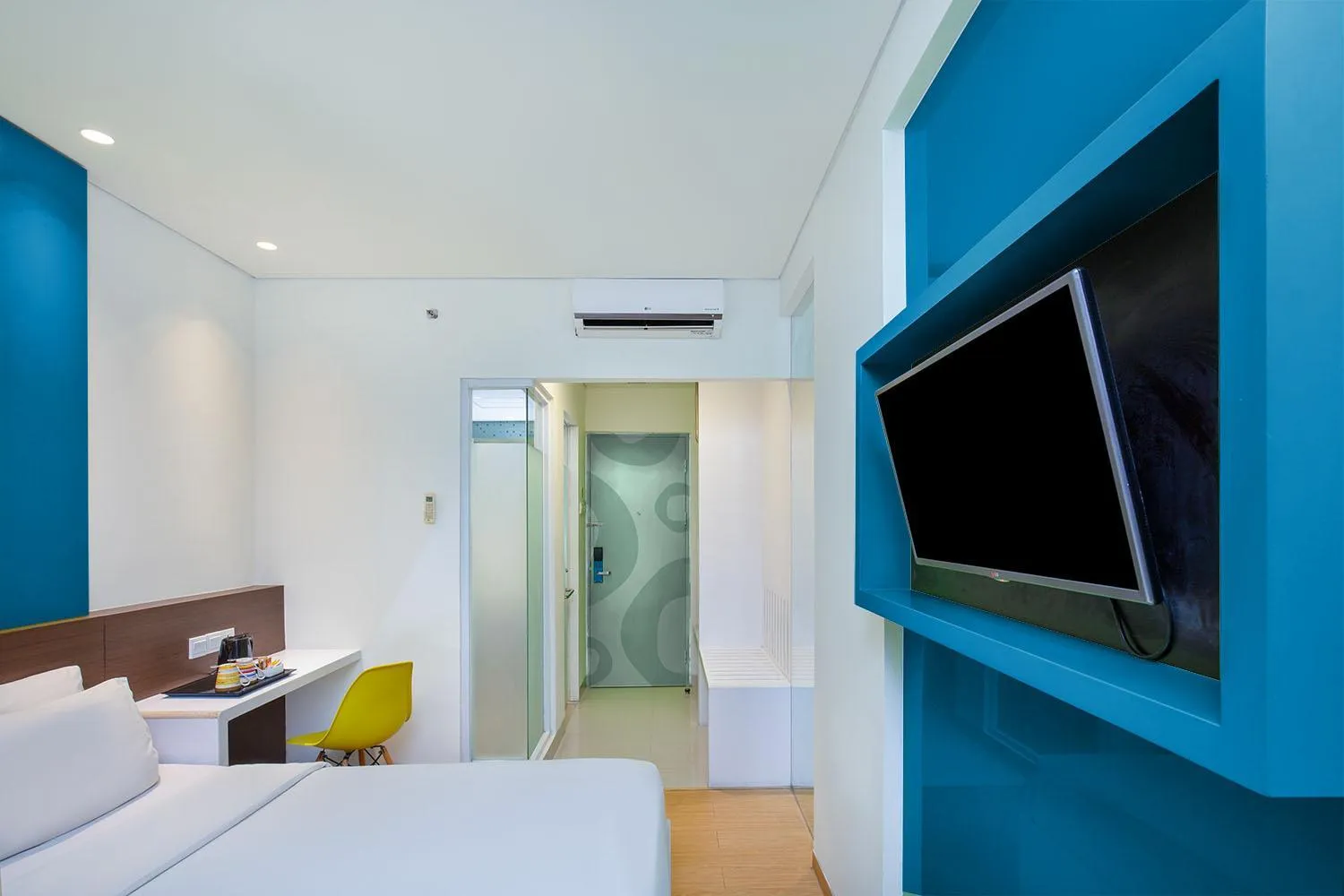 Bed in 1O1 URBAN Jakarta Pemuda