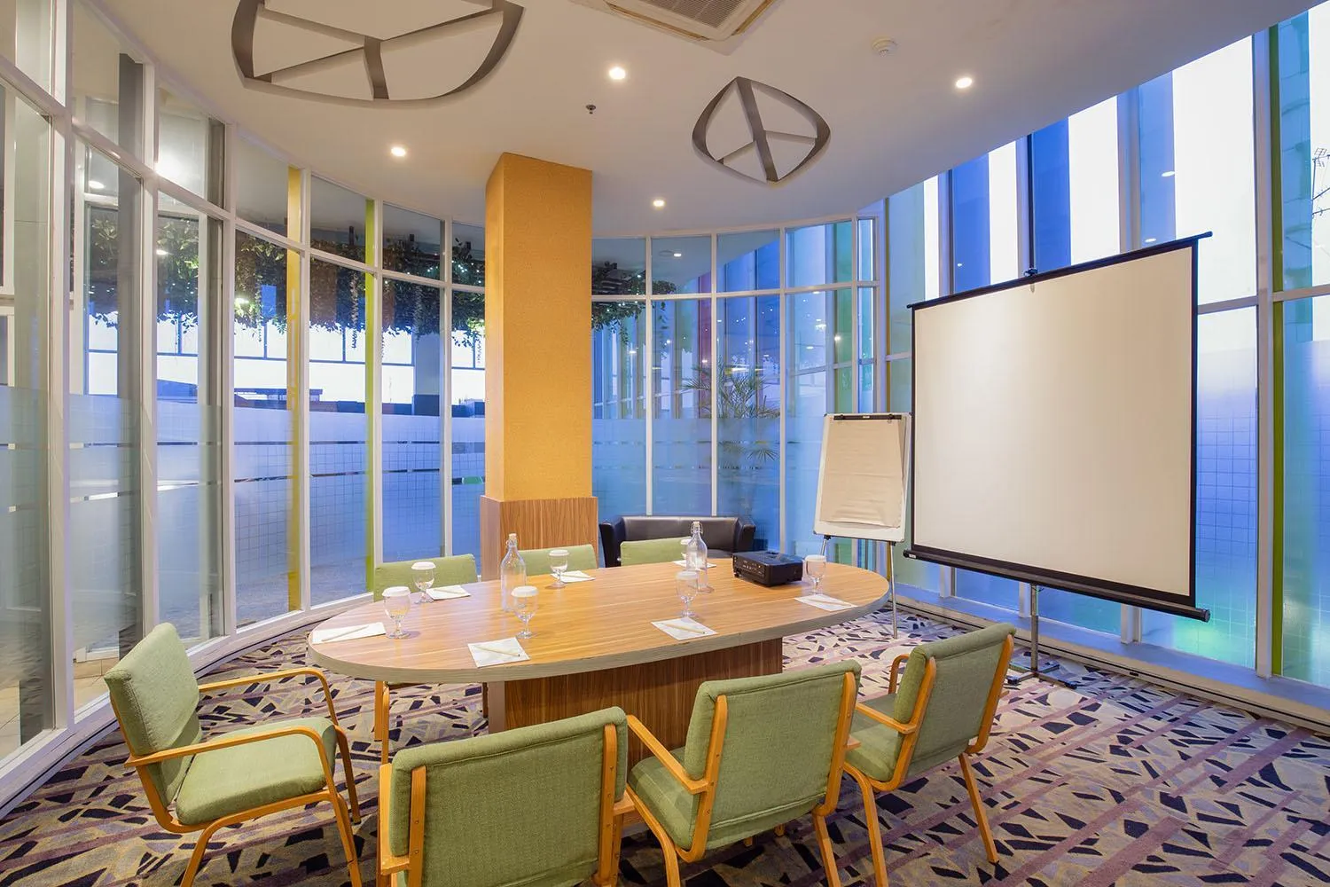 Meeting/conference room in 1O1 URBAN Jakarta Pemuda