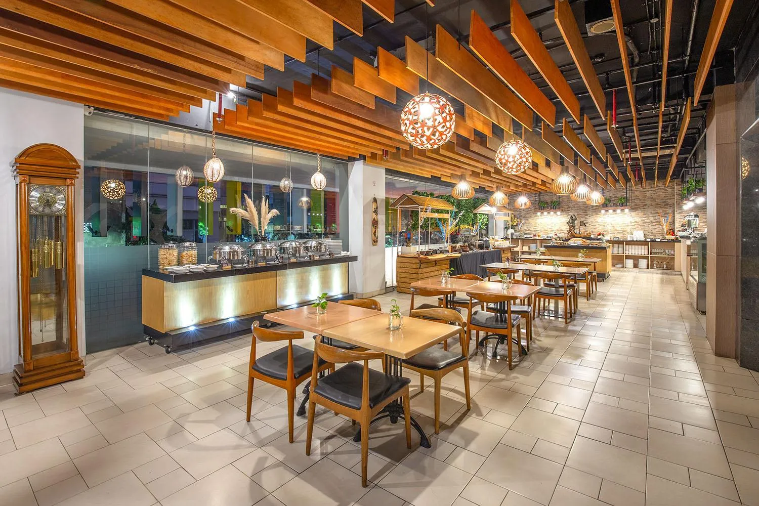 Restaurant/places to eat in 1O1 URBAN Jakarta Pemuda