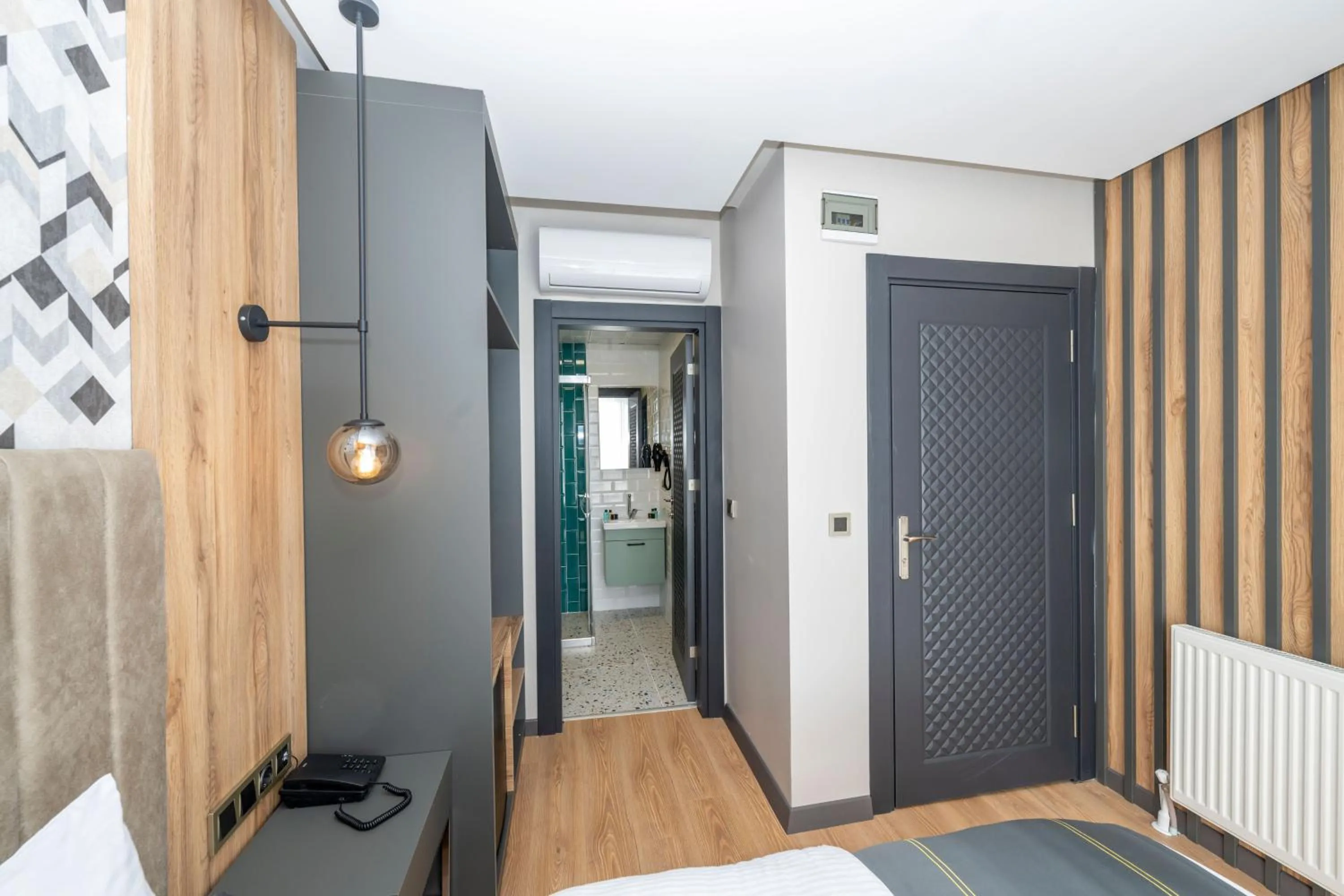 Bed in Heaven Inn Airport Hotel