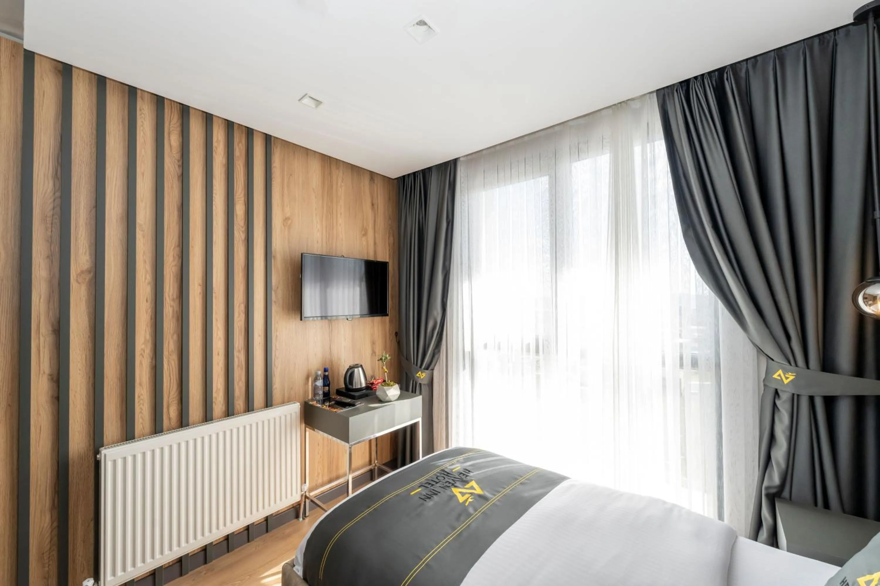 Bed in Heaven Inn Airport Hotel