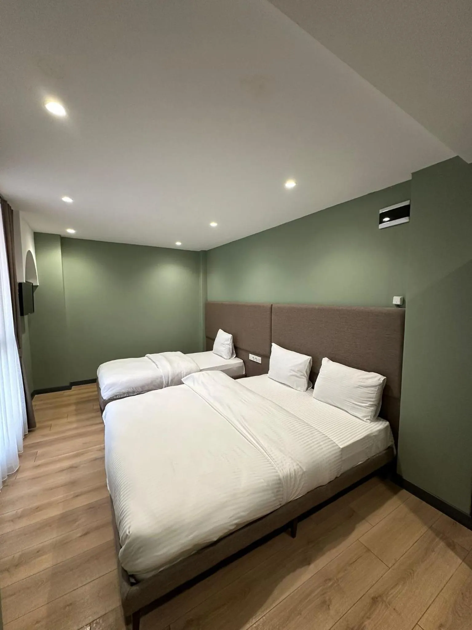 Bed in Heaven Inn Airport Hotel