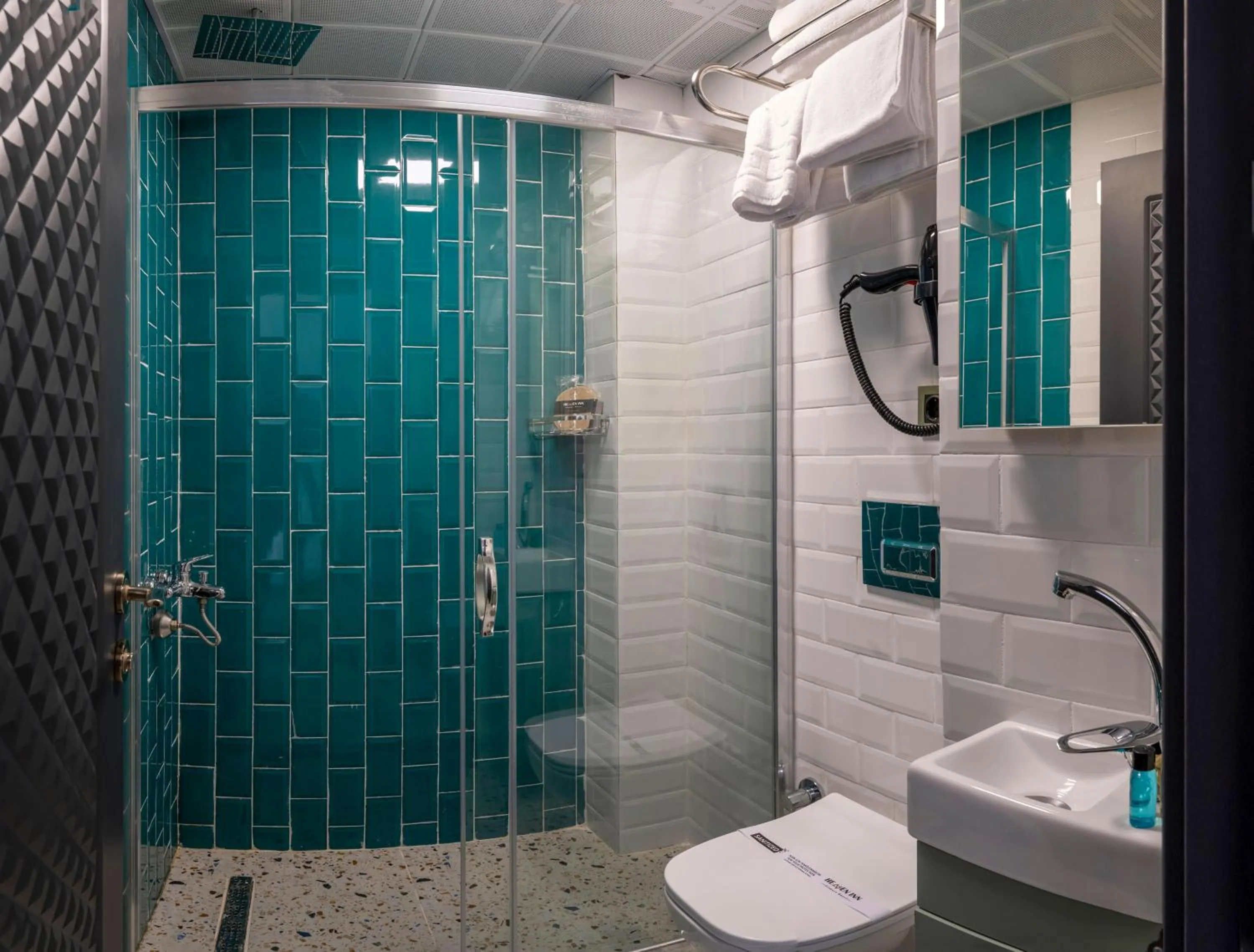 Shower in Heaven Inn Airport Hotel