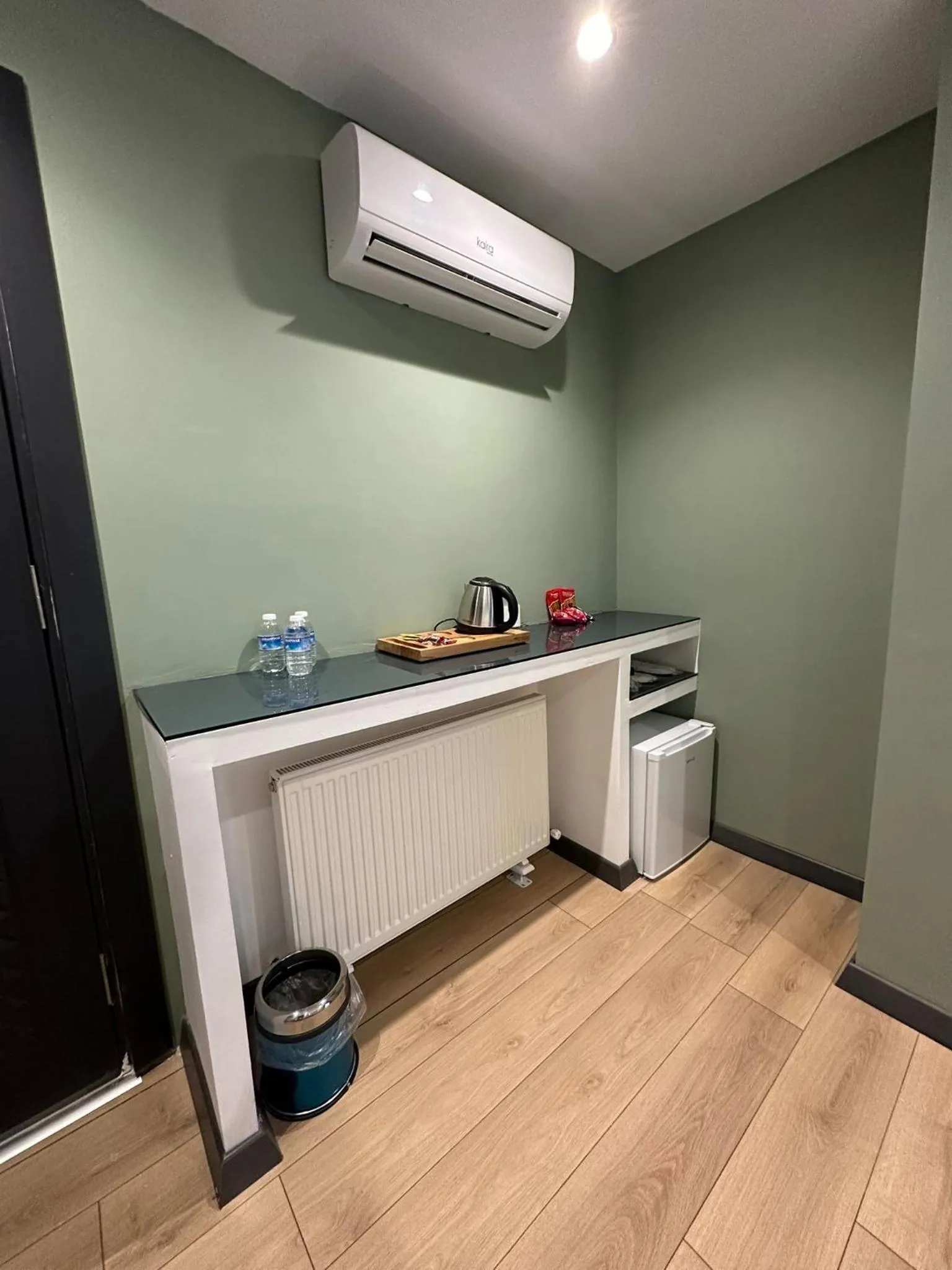 air conditioner in Heaven Inn Airport Hotel