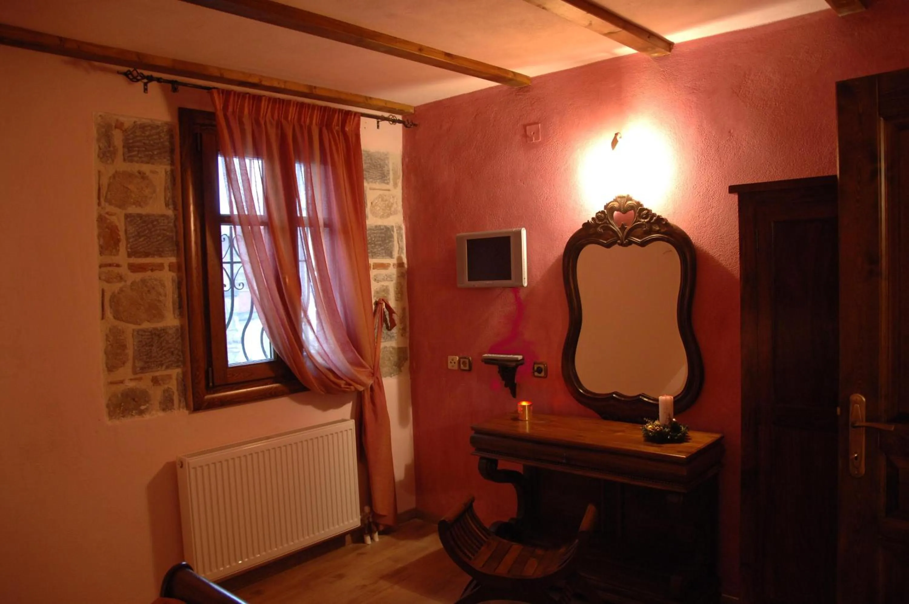 Decorative detail in Archontiko Mesohori Meteora