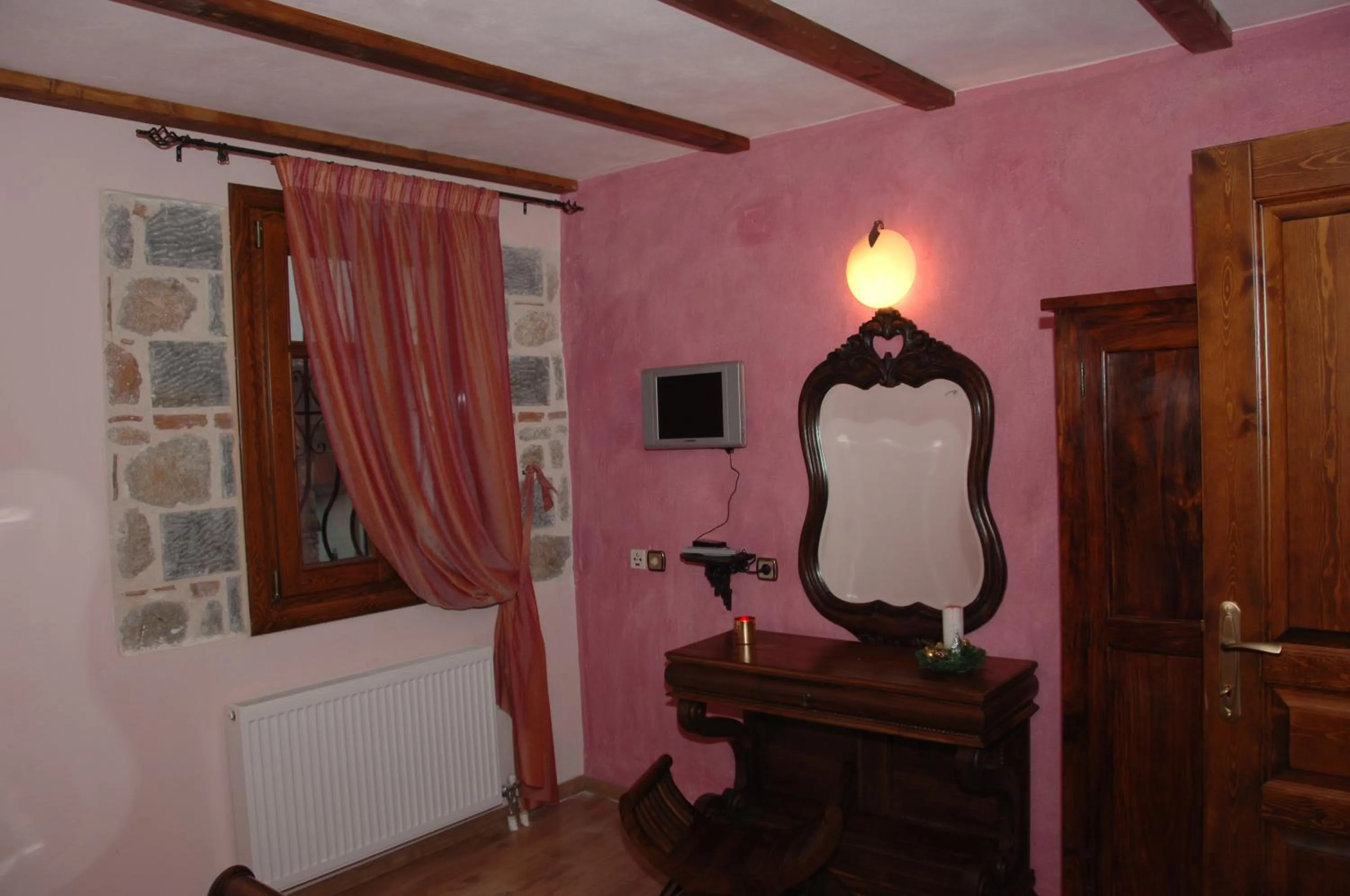 Decorative detail in Archontiko Mesohori Meteora