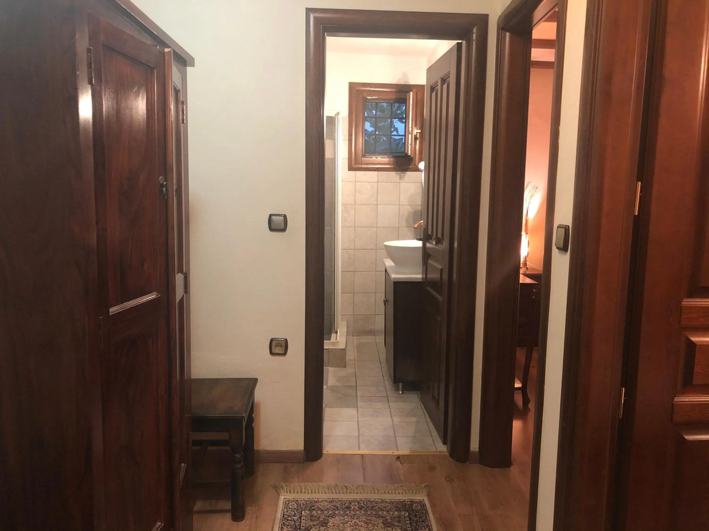 Area and facilities in Archontiko Mesohori Meteora