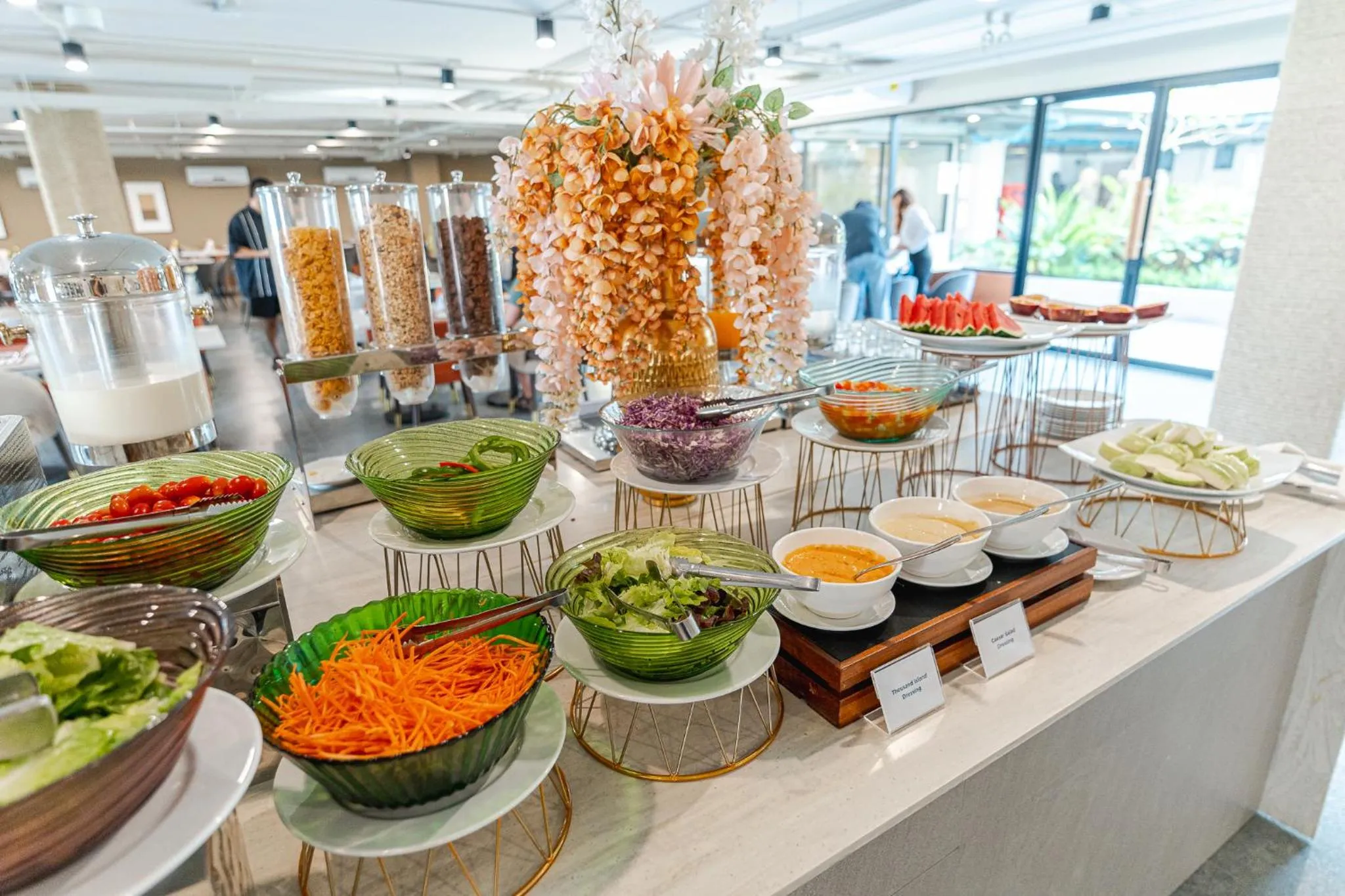 Restaurant/places to eat in Best Western Chatuchak