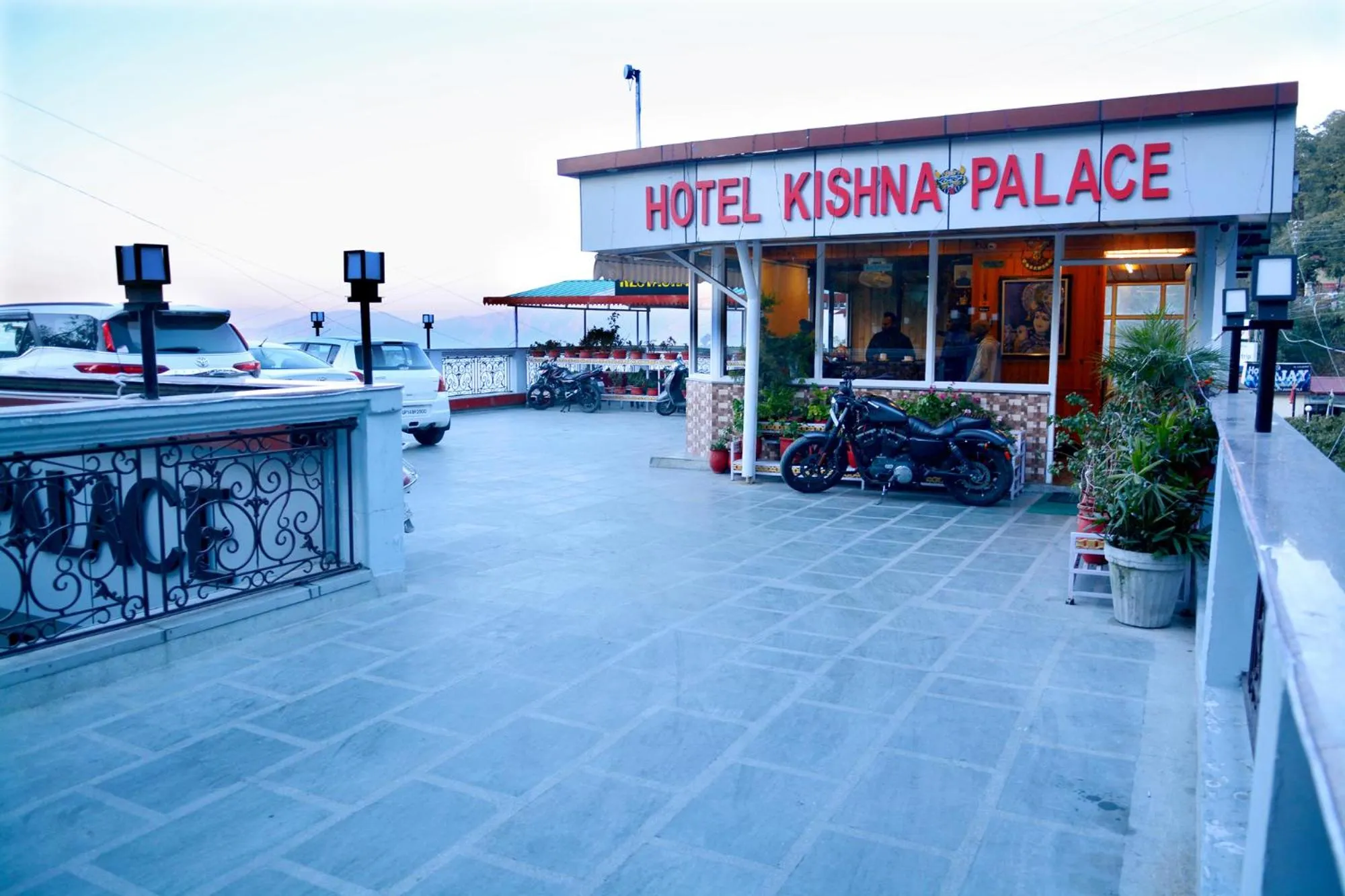 Facade/entrance in Hotel Kishna Palace