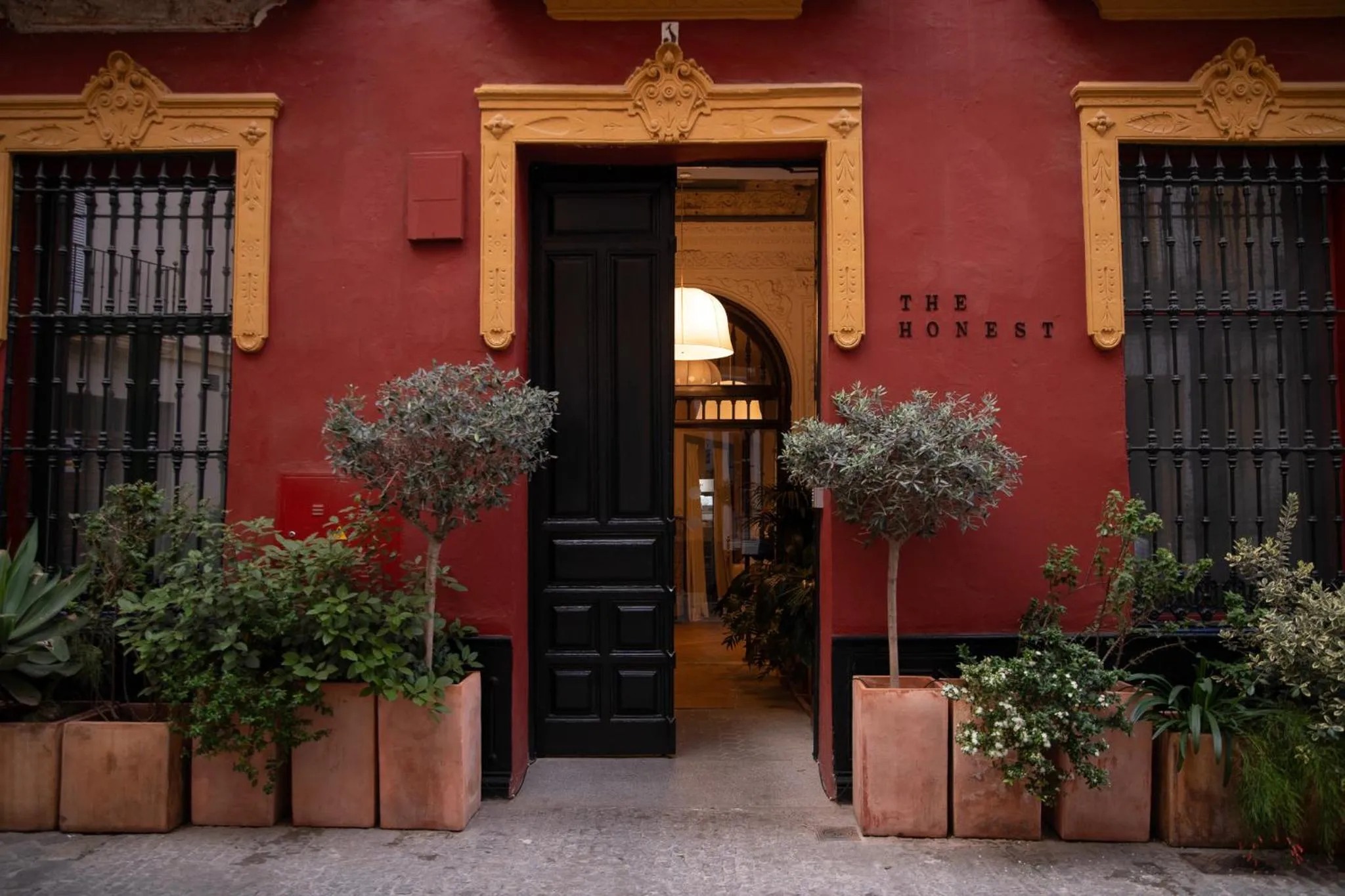 Property building in Honest Sevilla