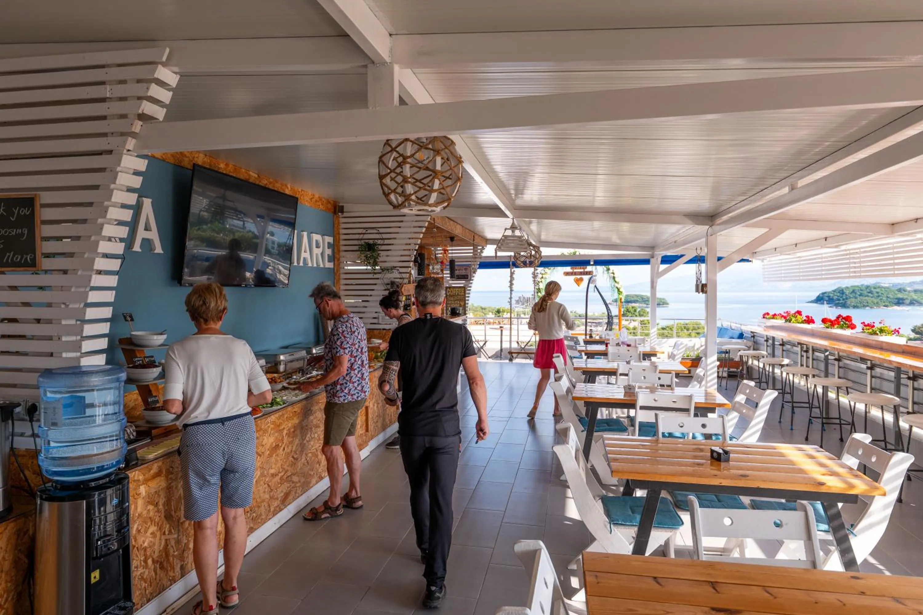 Food and drinks in Hotel Ajden by Mira Mare