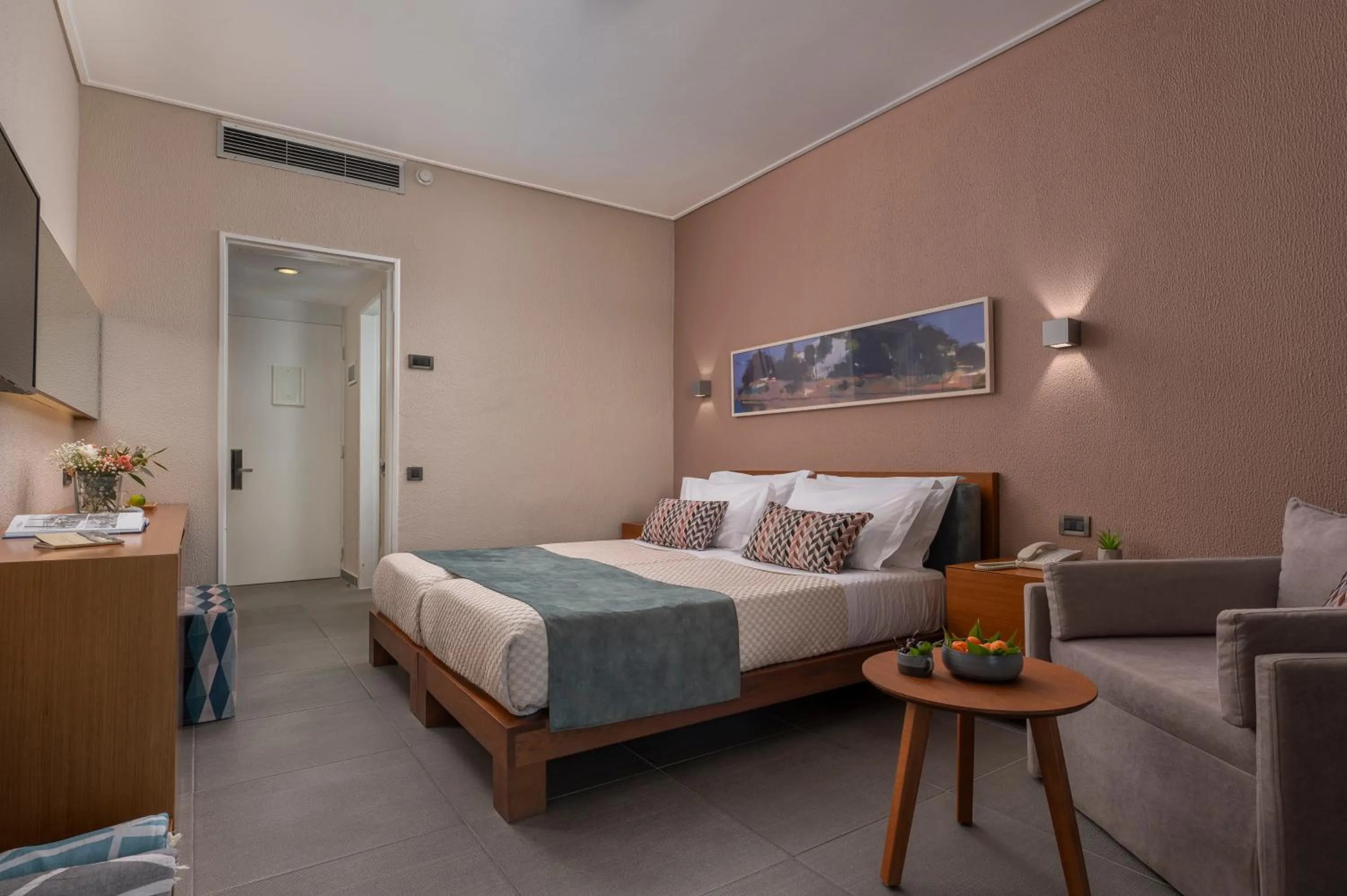 Bedroom, Bed in Skiathos Palace Hotel