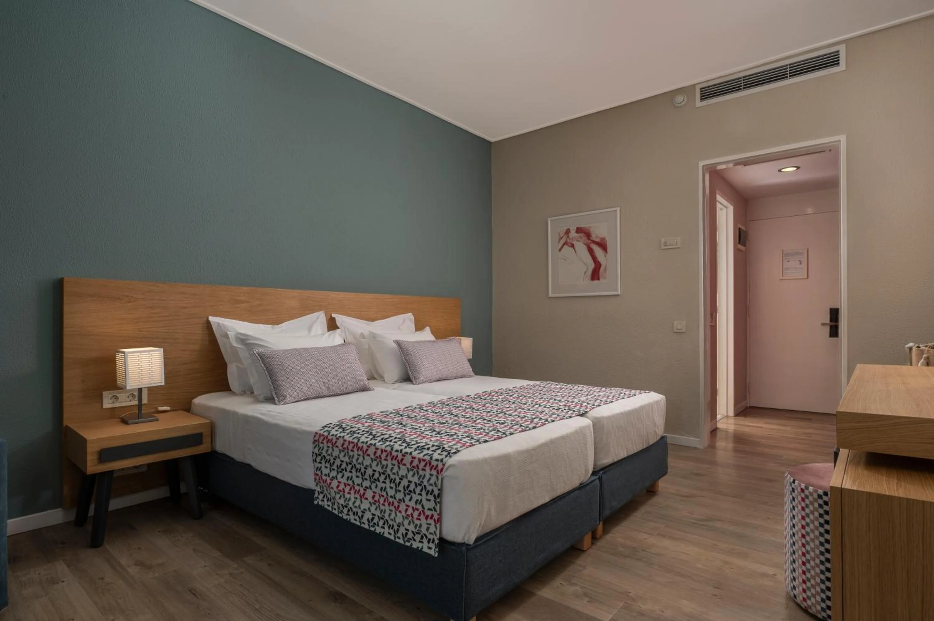 Bedroom, Bed in Skiathos Palace Hotel