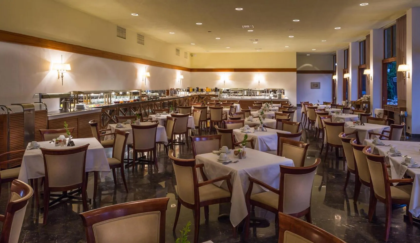 Buffet breakfast in Skiathos Palace Hotel