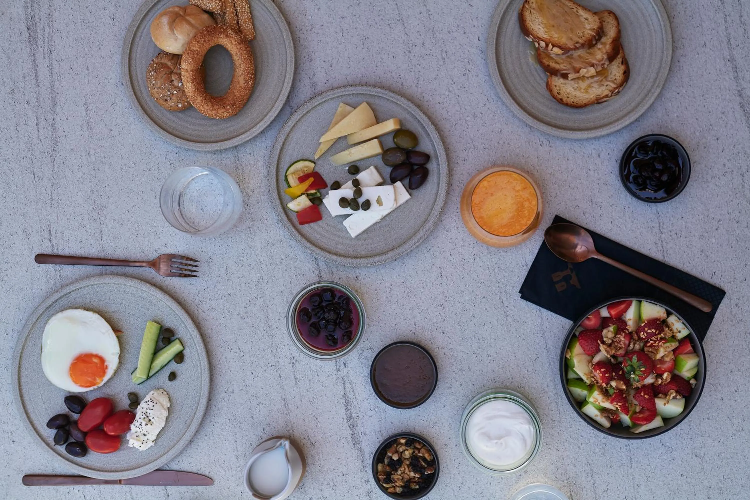 Food and drinks in NAUMA PAROS Design Boutique Hotel-Adults Only