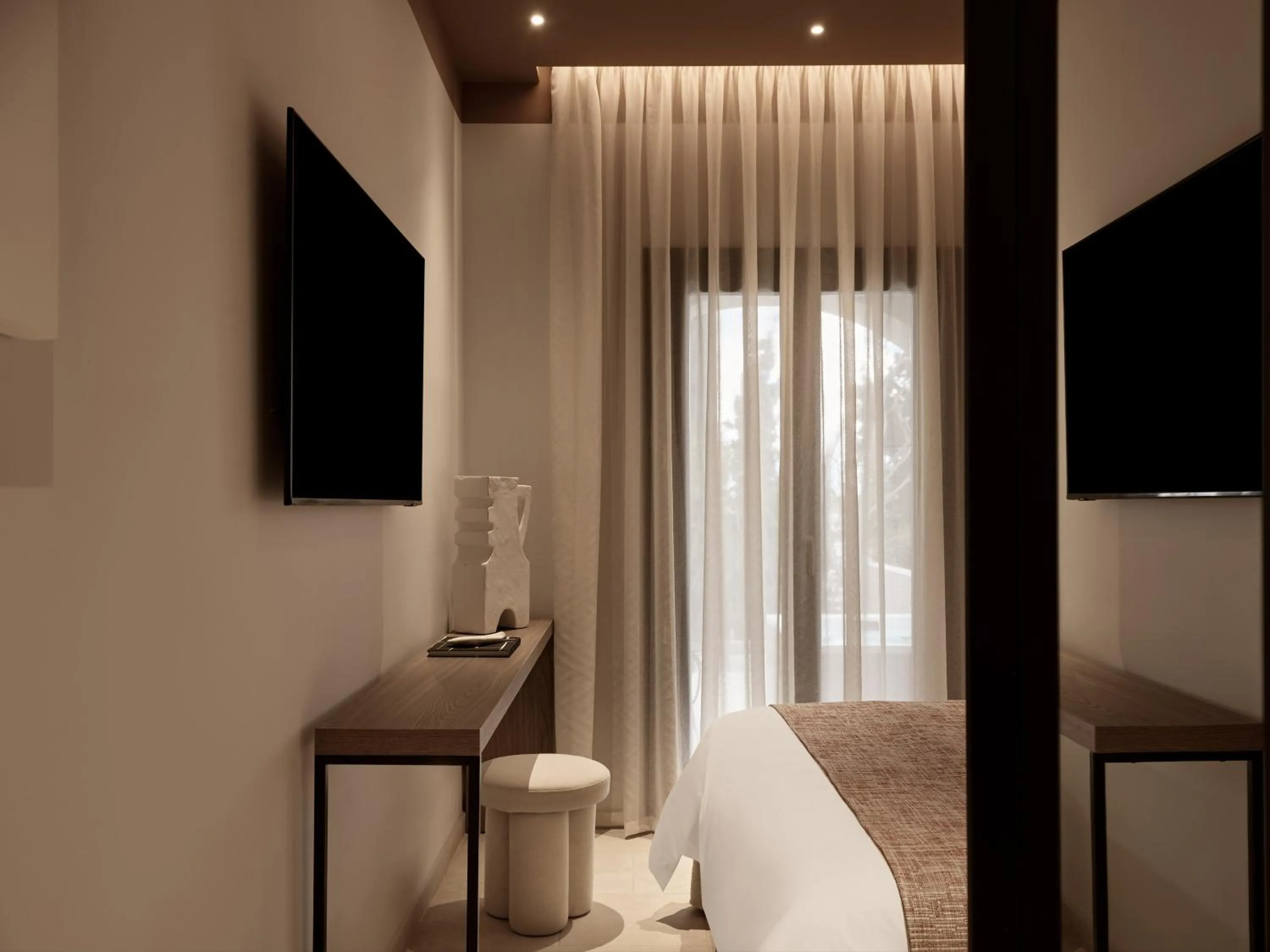 TV and multimedia in NAUMA PAROS Design Boutique Hotel-Adults Only