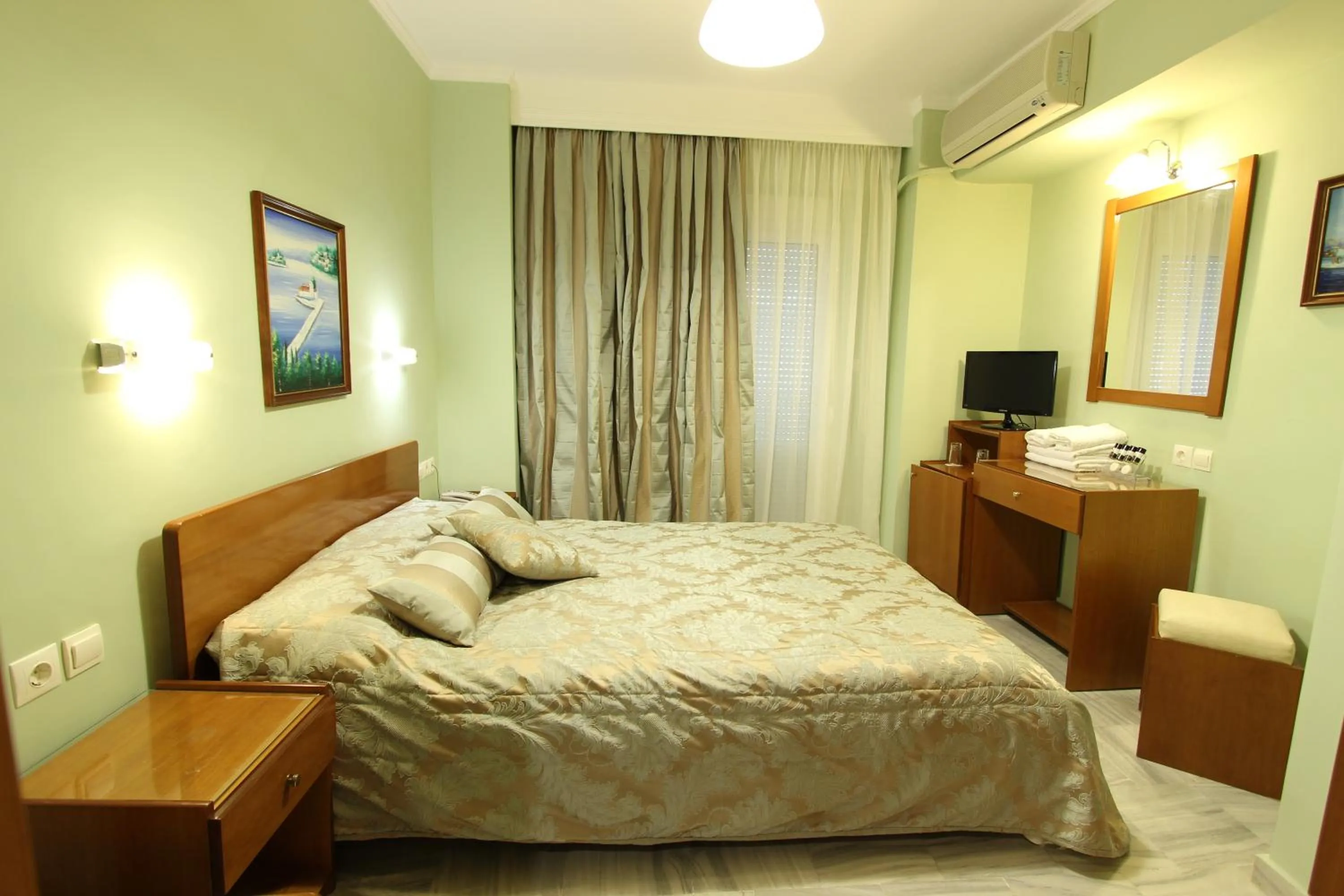 Bedroom in Hotel Mallas