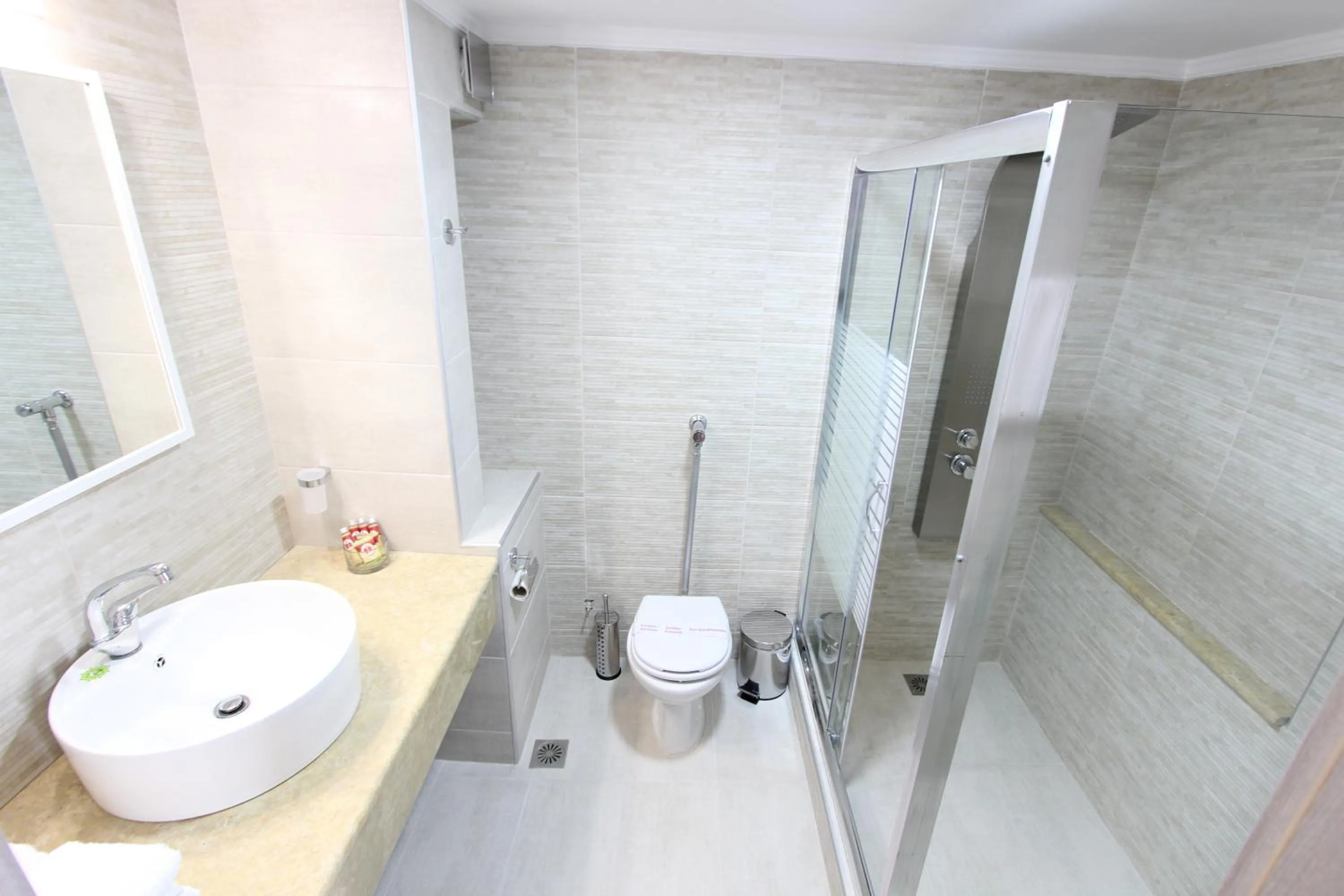 Shower in Hotel Mallas