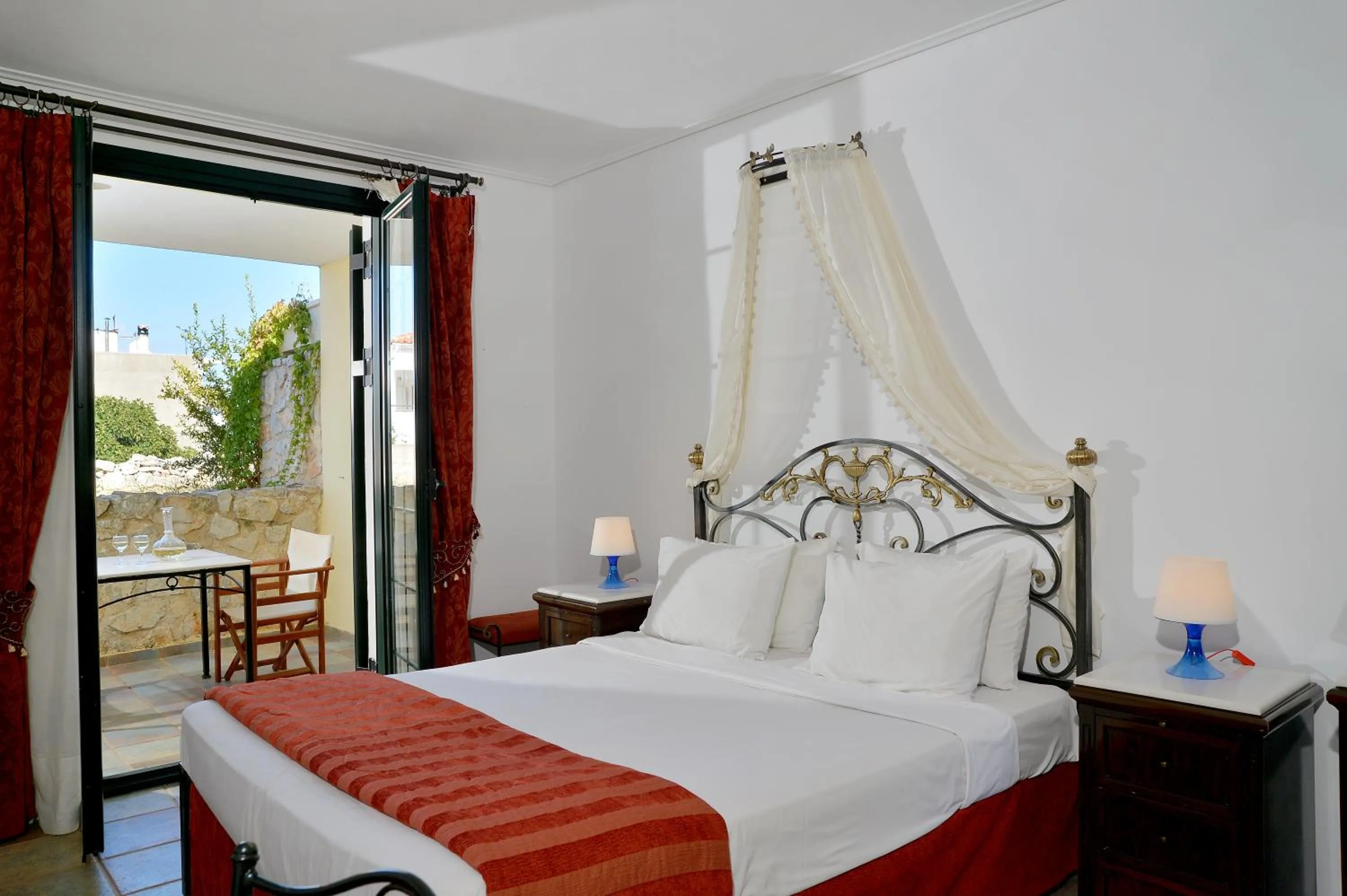 Bedroom, Bed in Vasilaras Hotel