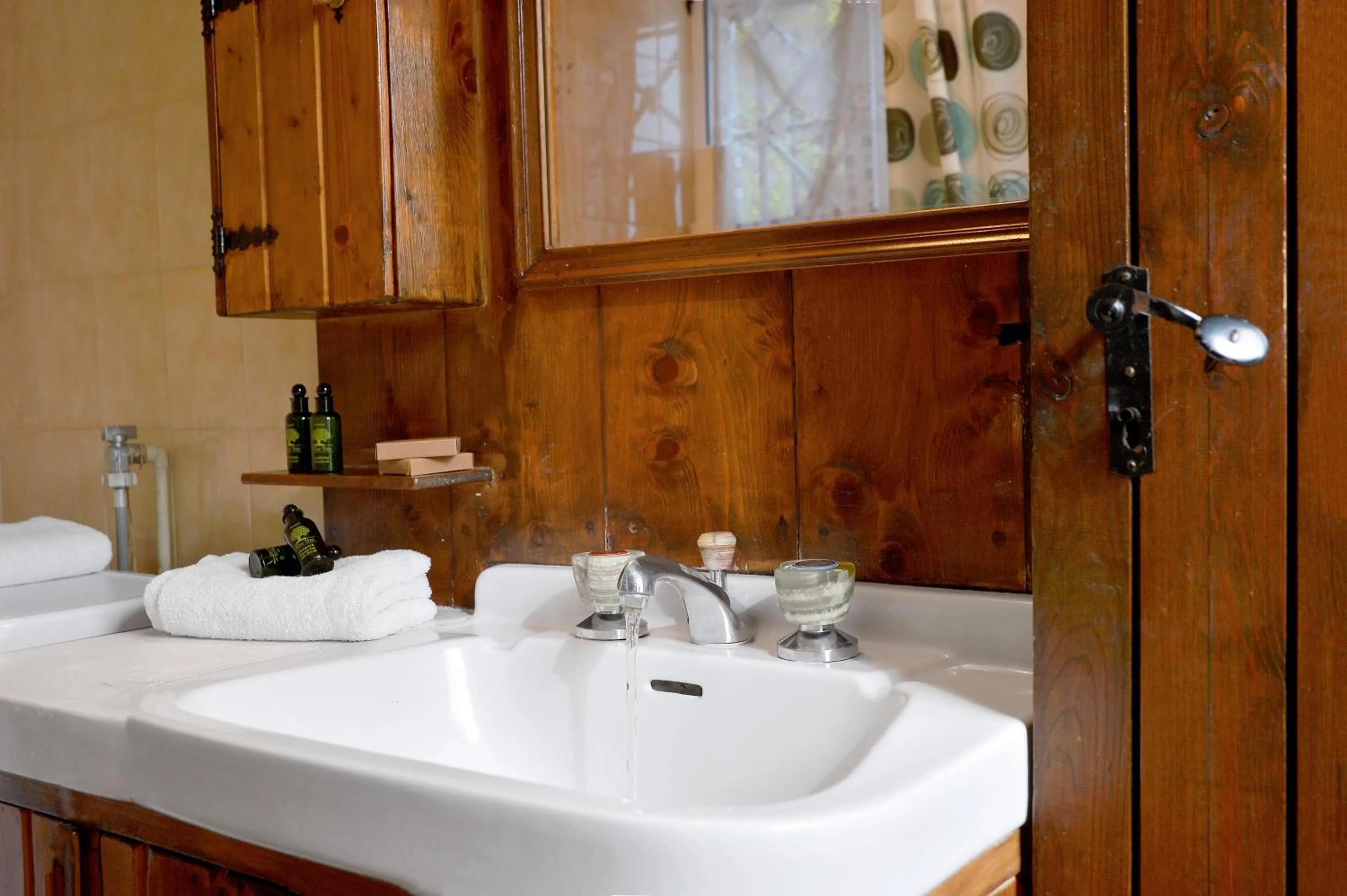 Bathroom in Vasilaras Hotel