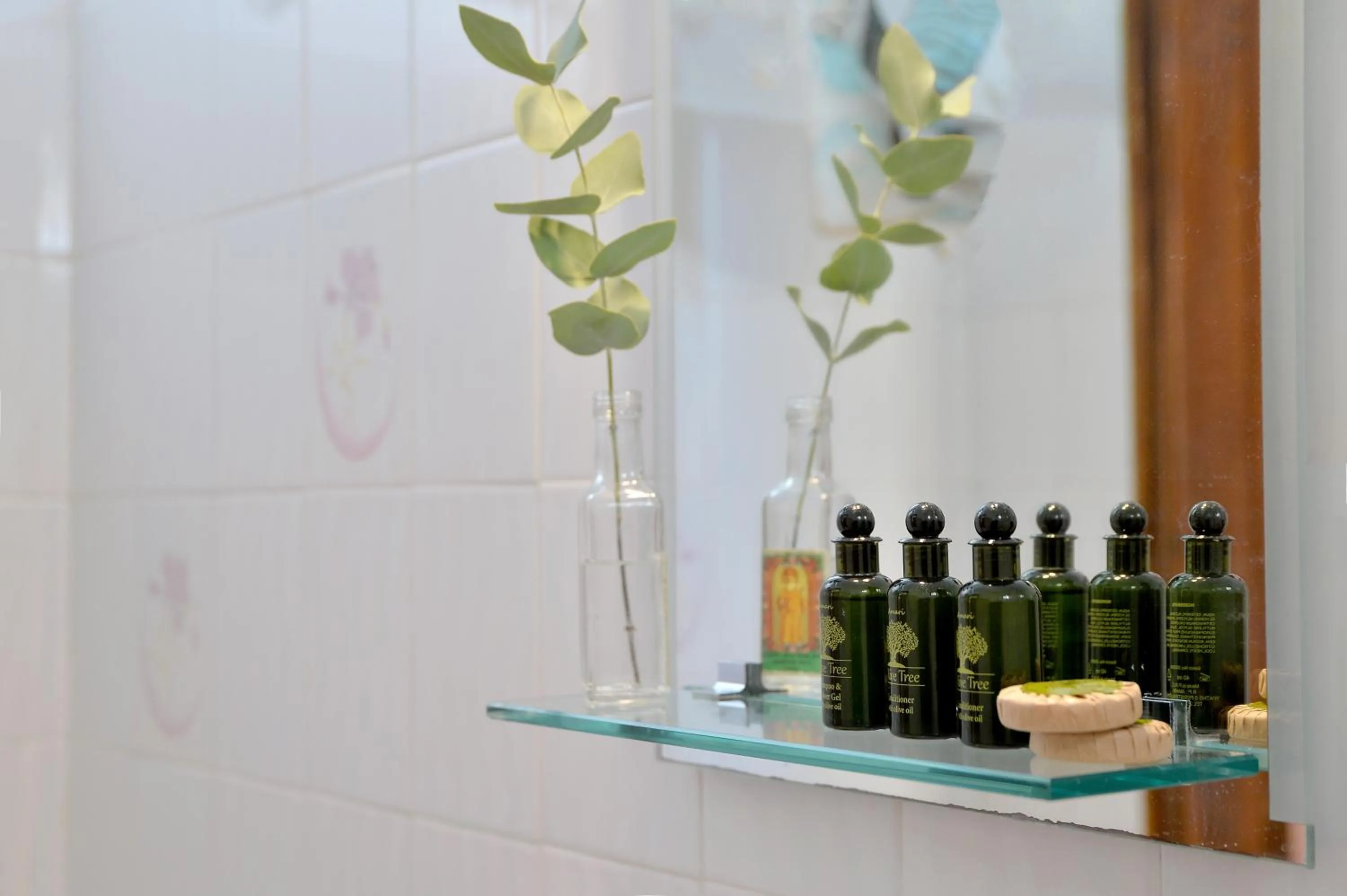 Bathroom in Vasilaras Hotel