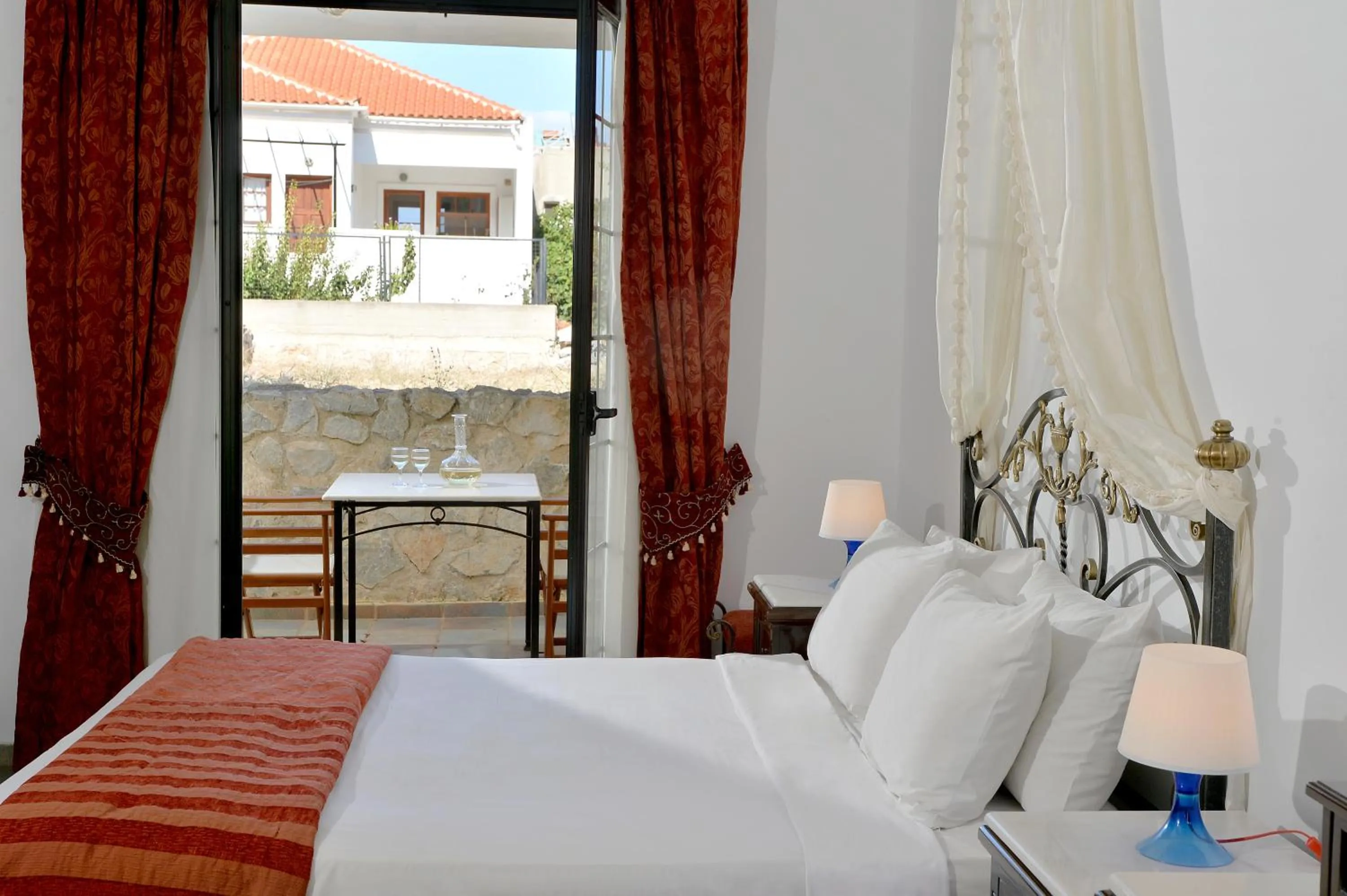 Bedroom, Bed in Vasilaras Hotel