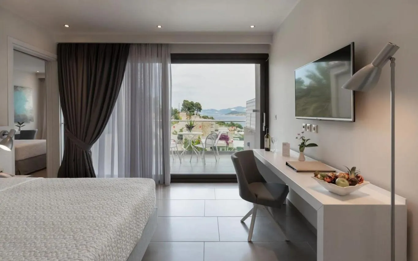 Bed in Kassandra Bay Resort, Suites & Spa