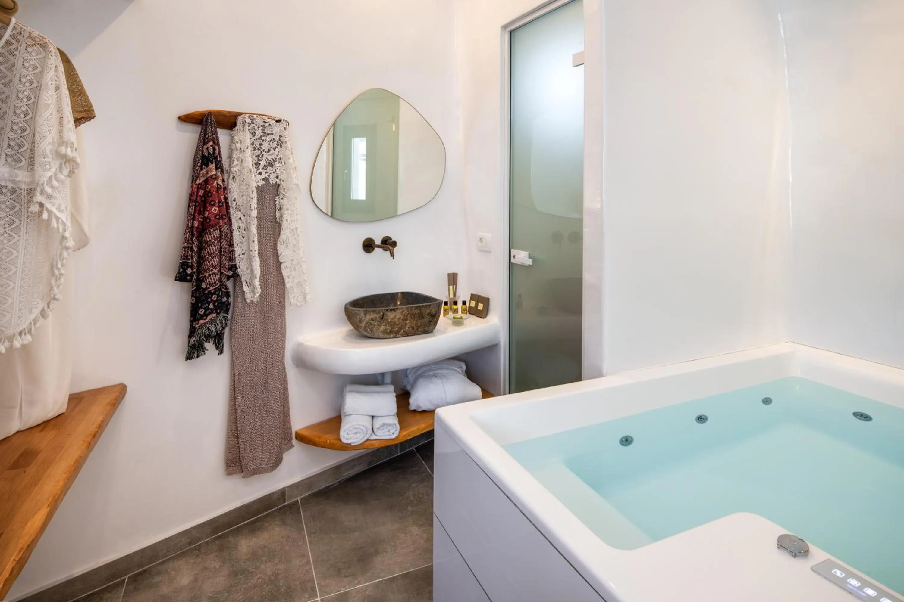 Hot Tub in Evgenia Villas & Suites by Calm Collection