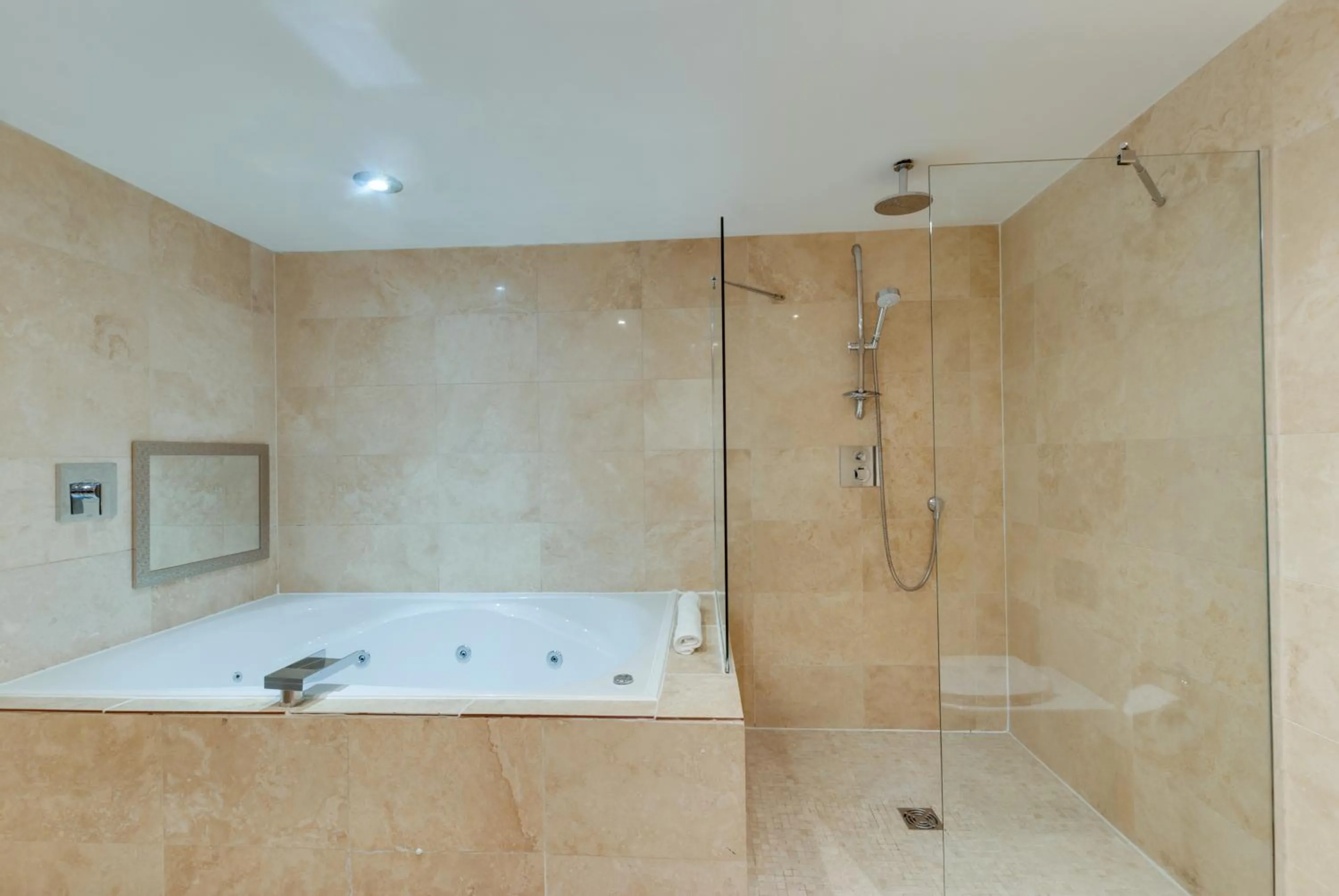 Shower in Boutique 56