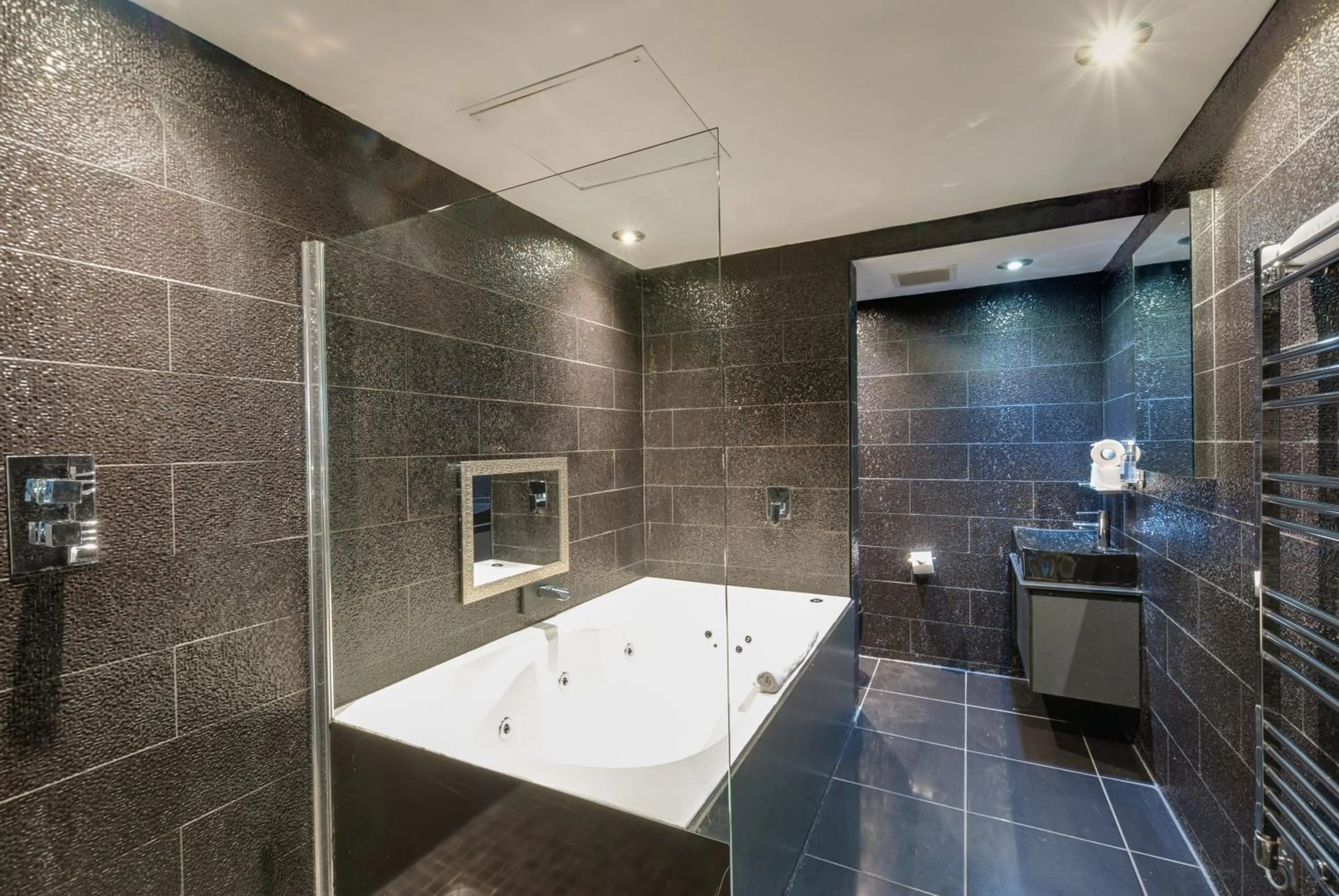 Bathroom in Boutique 56