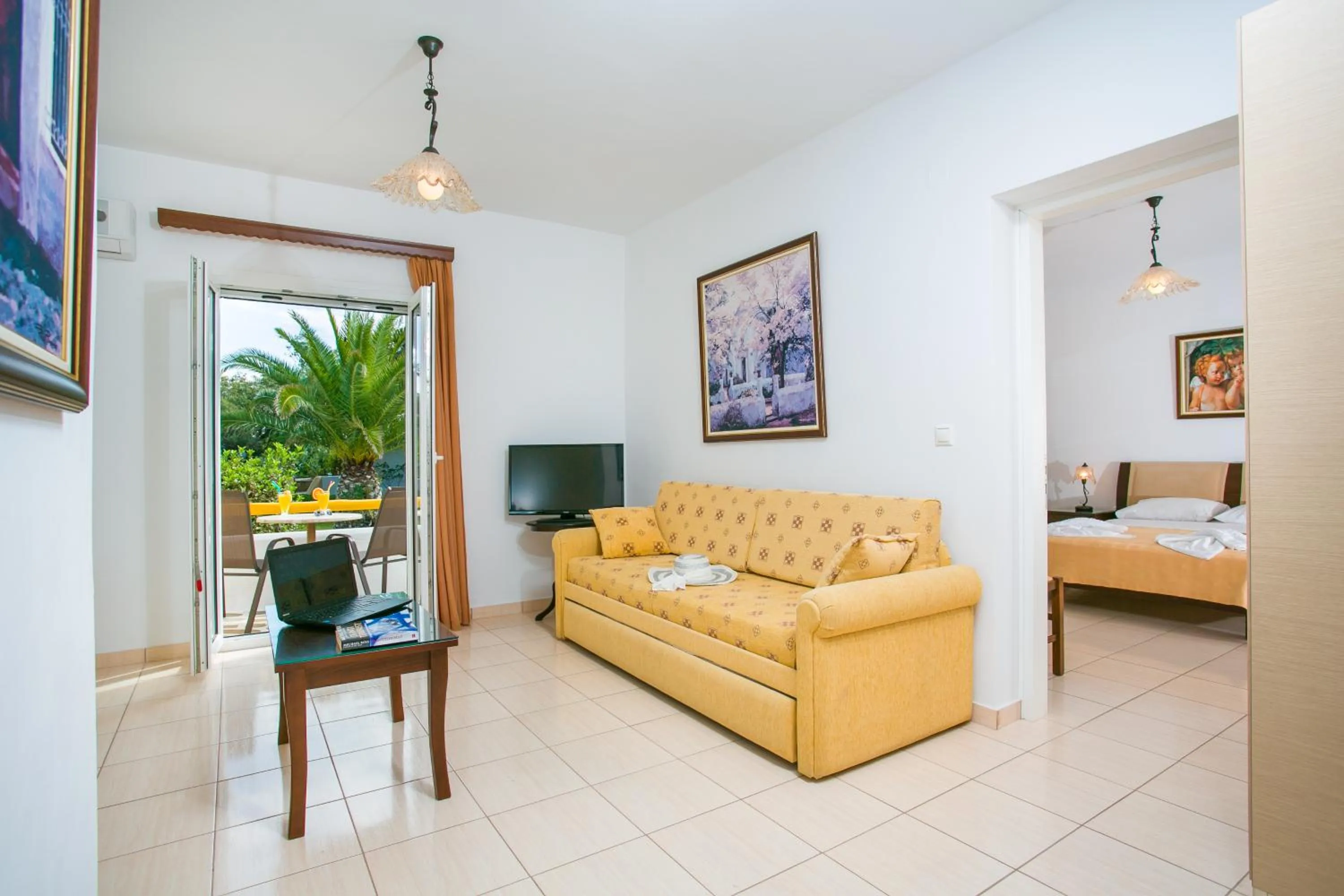 Photo of the whole room, Bed in Asteras Paradise