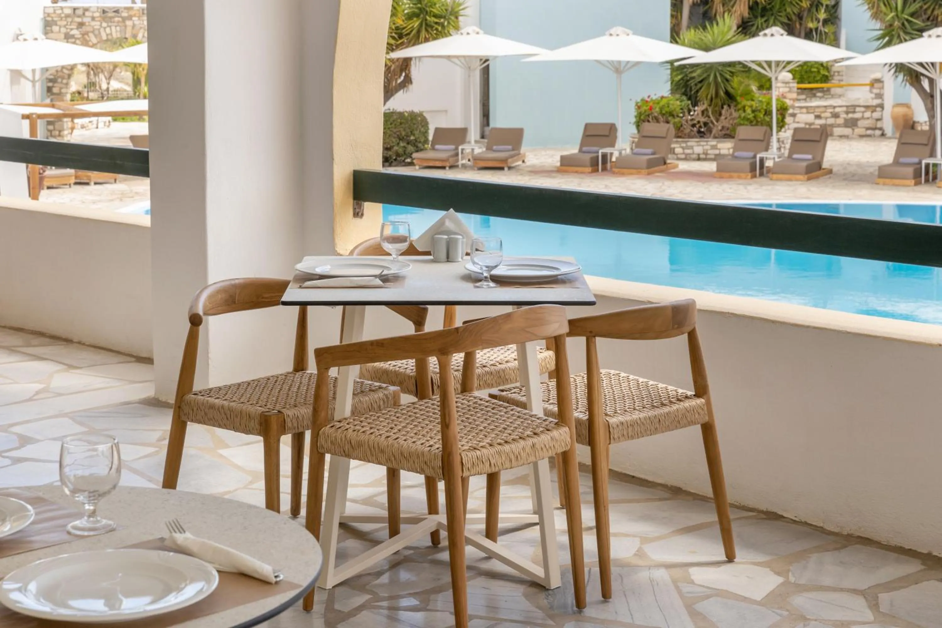 Restaurant/places to eat in Asteras Paradise