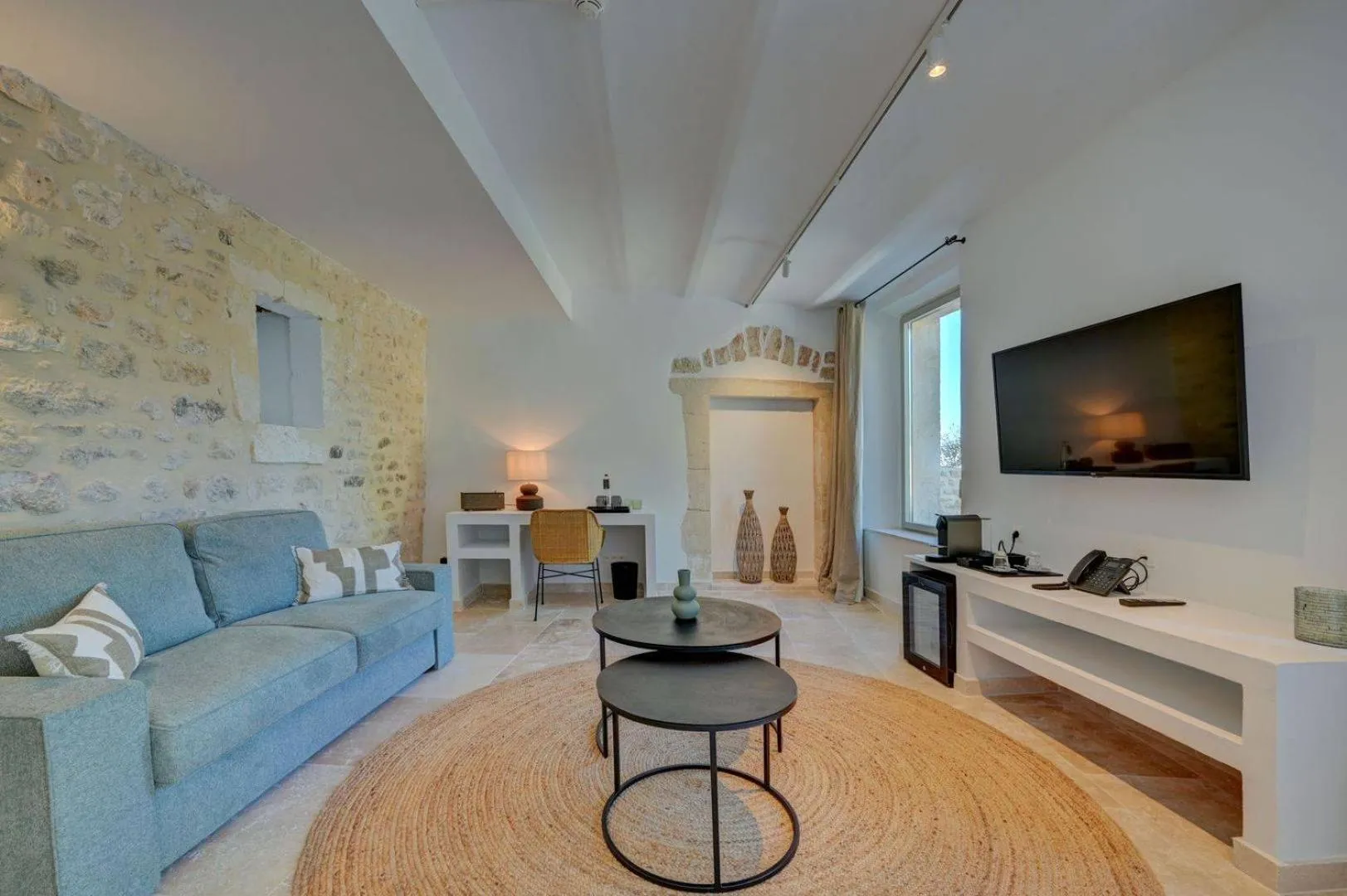 TV and multimedia in Domaine de Privadière & Spa