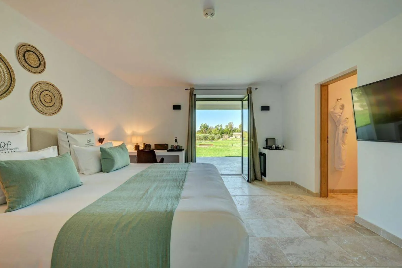 Bed in Domaine de Privadière & Spa