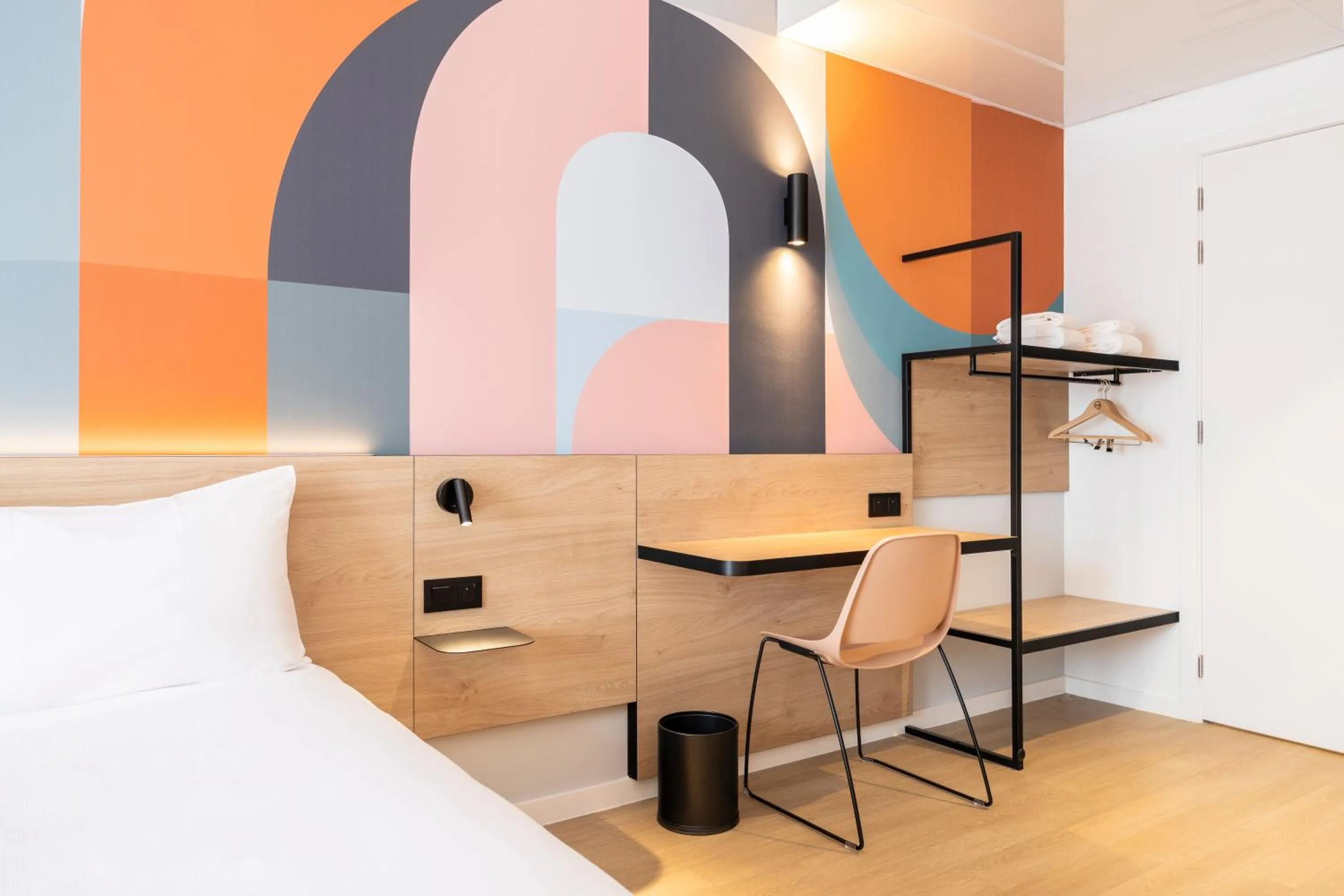 Bedroom, Bed in B&B HOTEL Mechelen