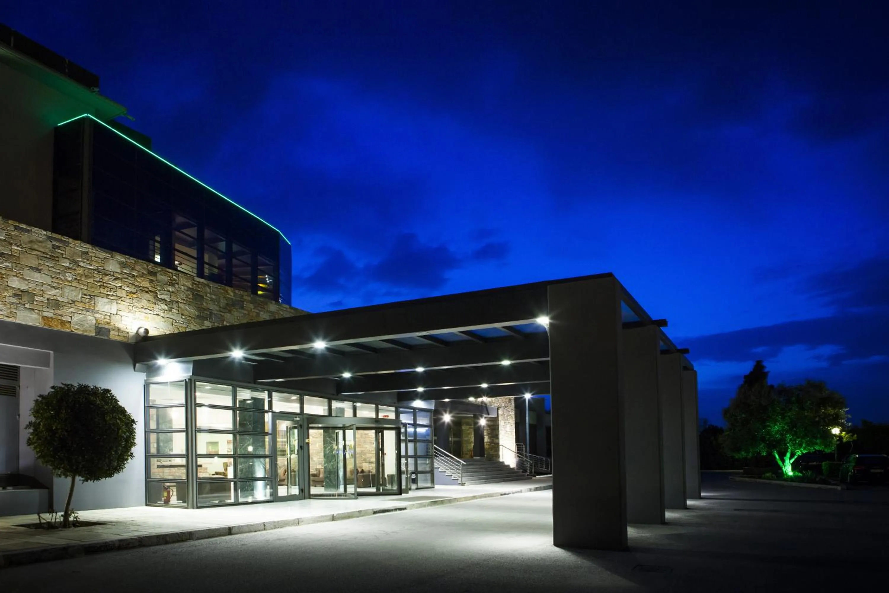 Facade/entrance in Domotel Xenia Volos