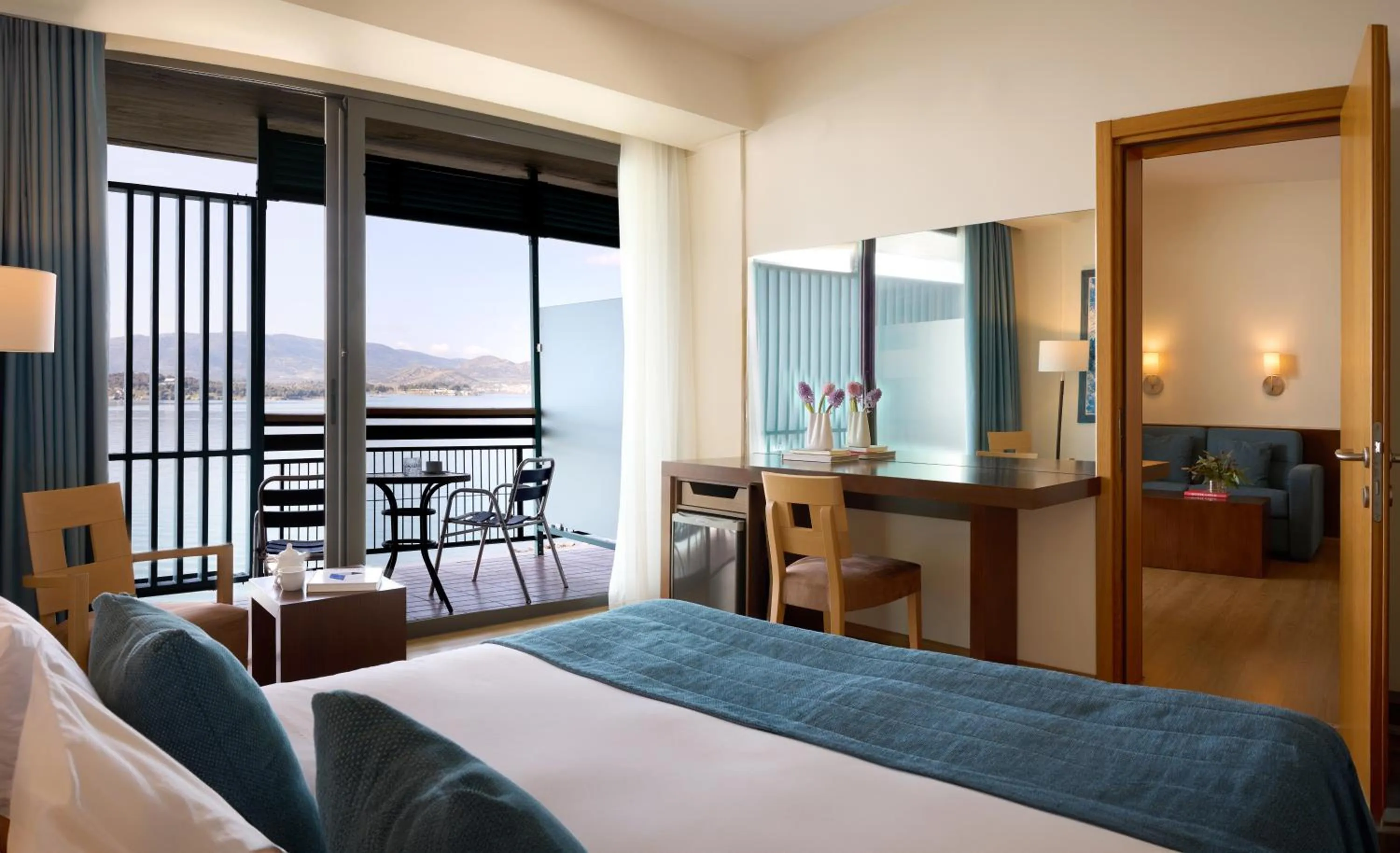 Photo of the whole room, Bed in Domotel Xenia Volos