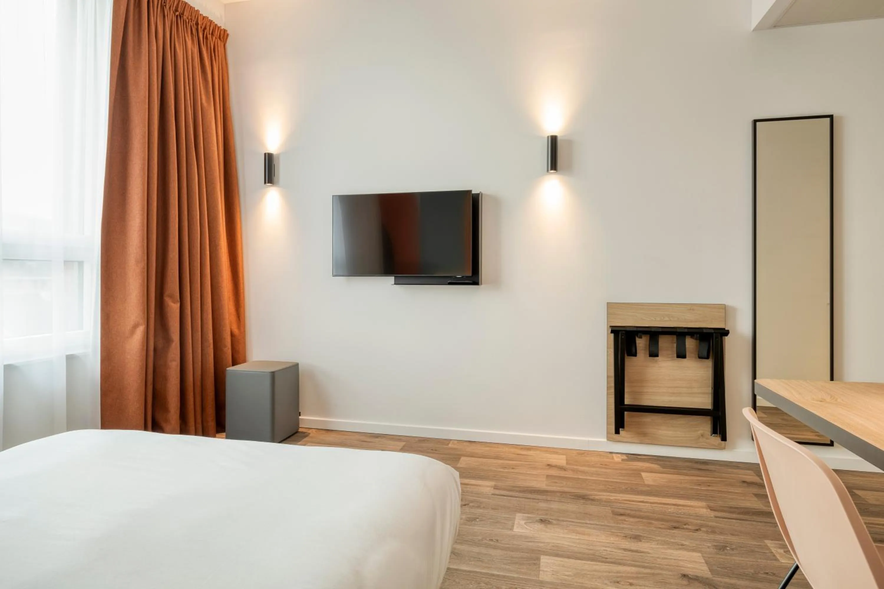 Photo of the whole room, Bed in B&B HOTEL Namur