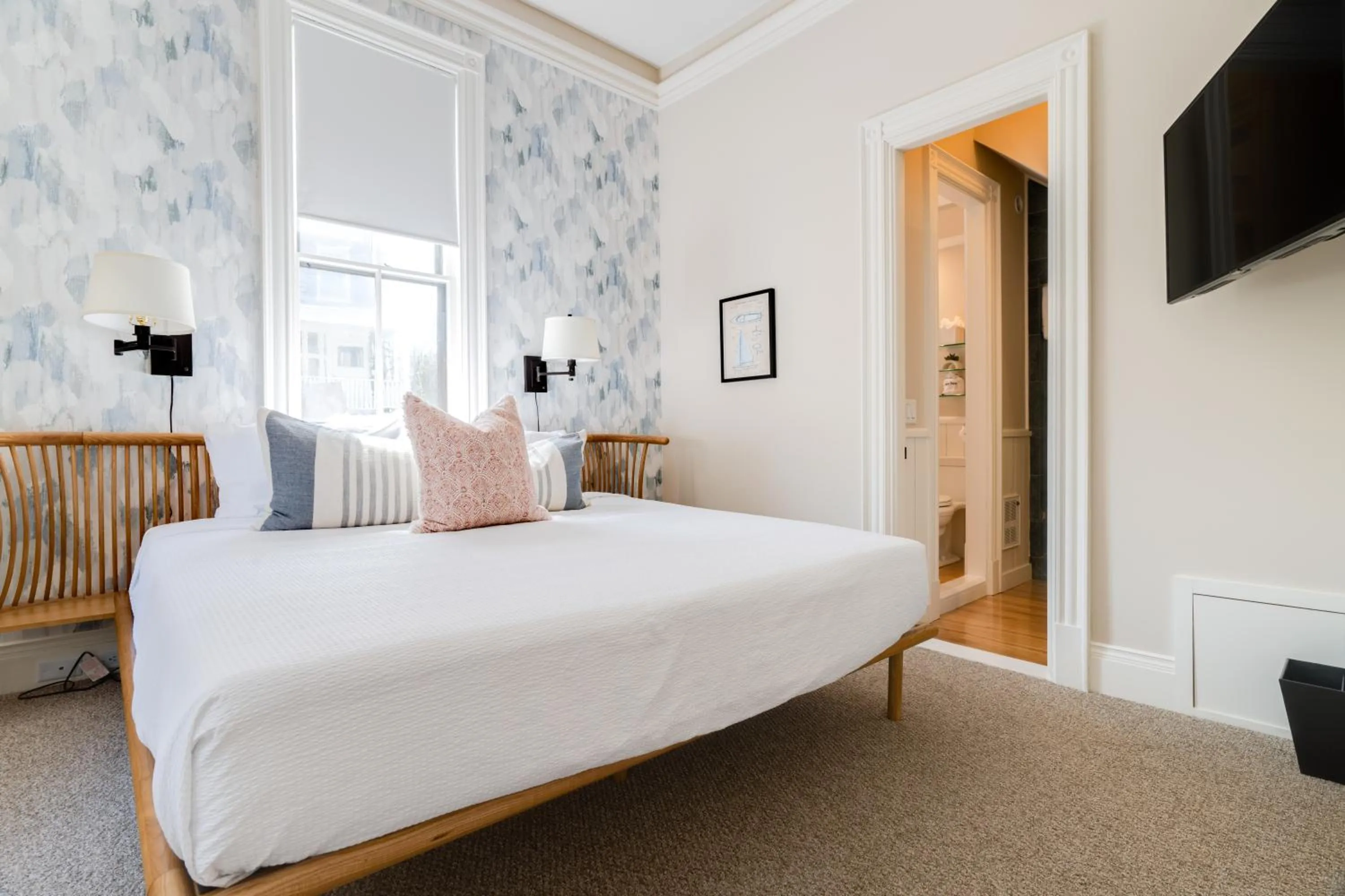 Bedroom, Bed in The Centerboard Nantucket