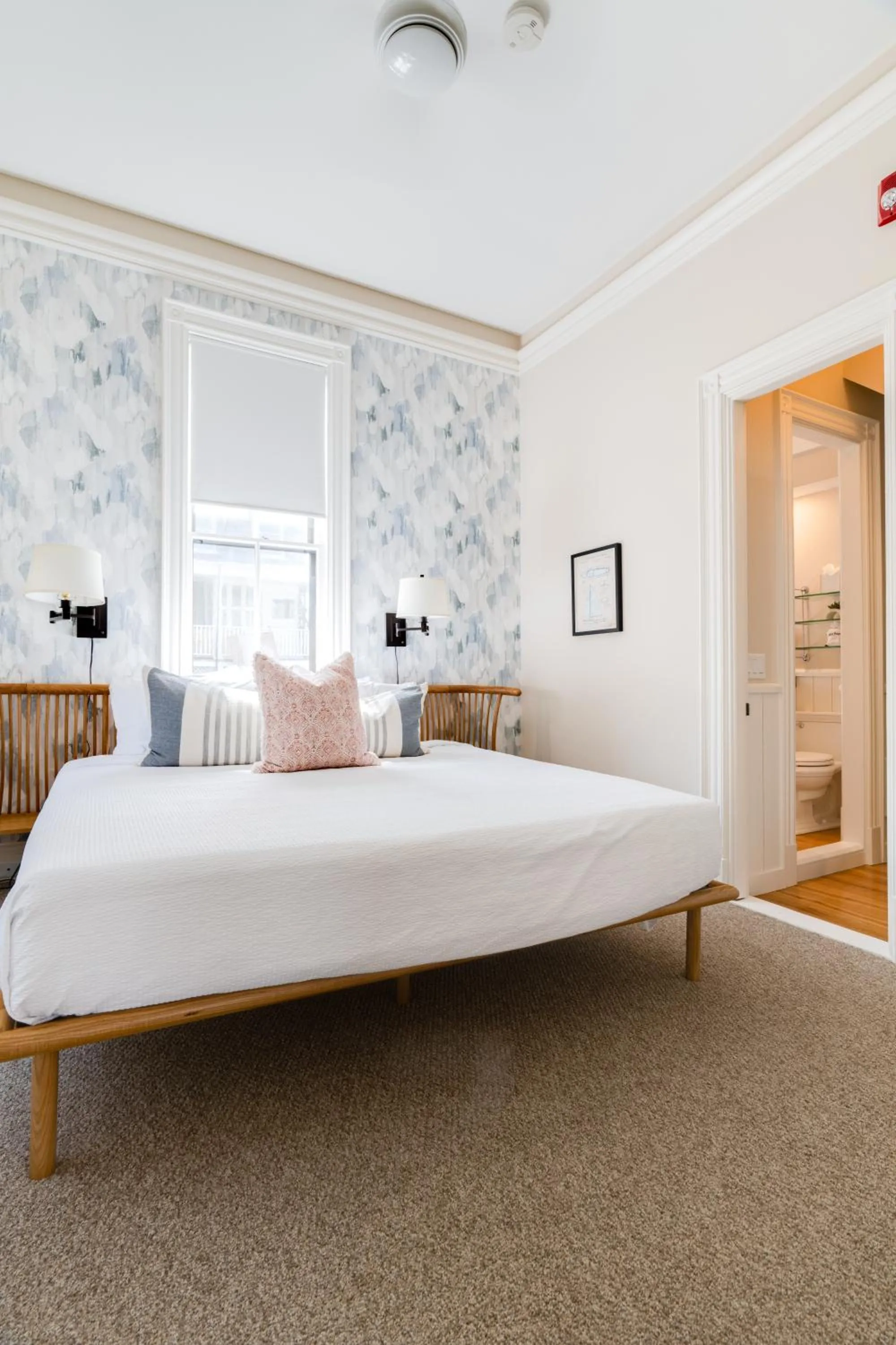 Bedroom, Bed in The Centerboard Nantucket