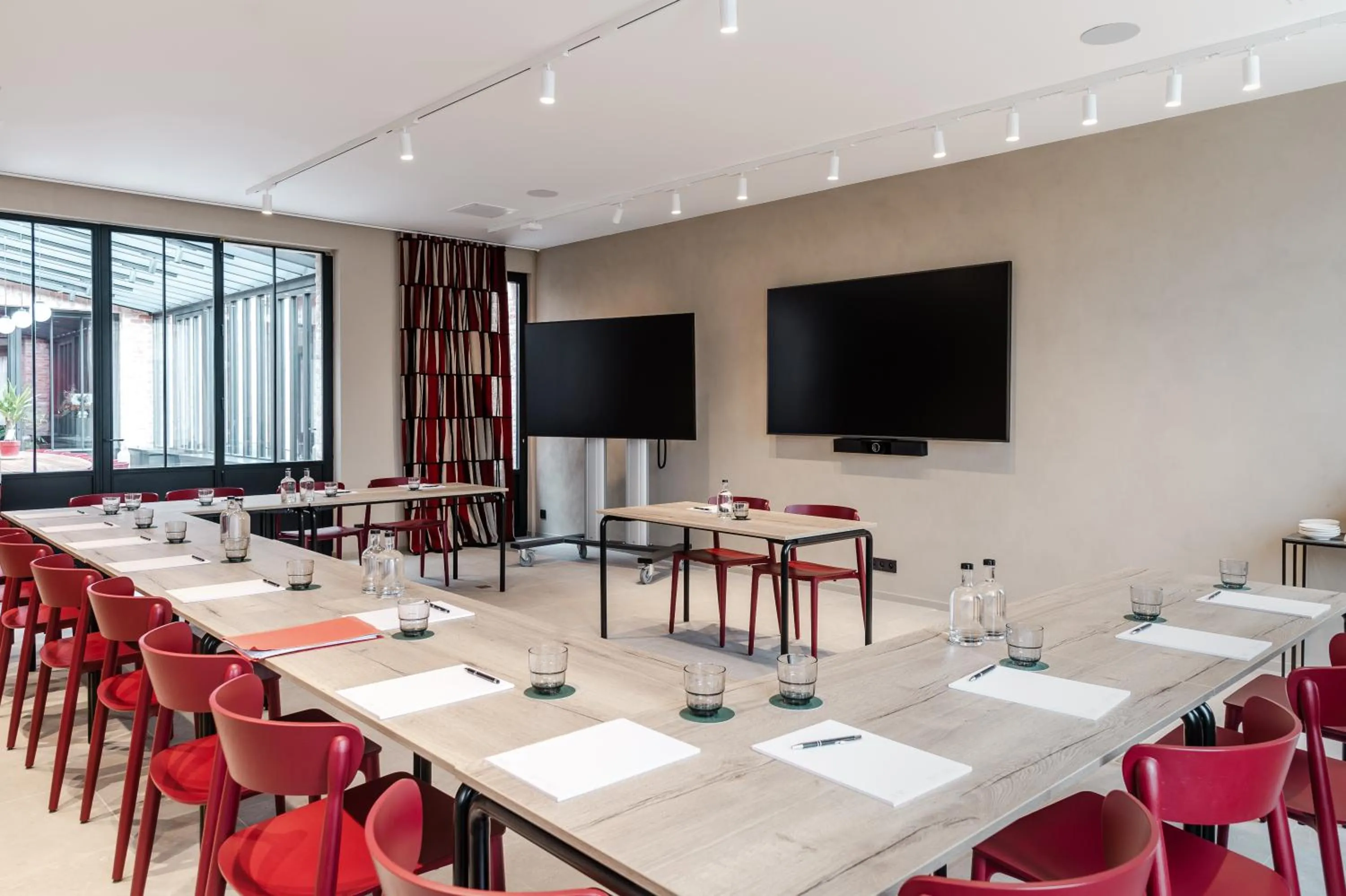 Meeting/conference room in Hotel T