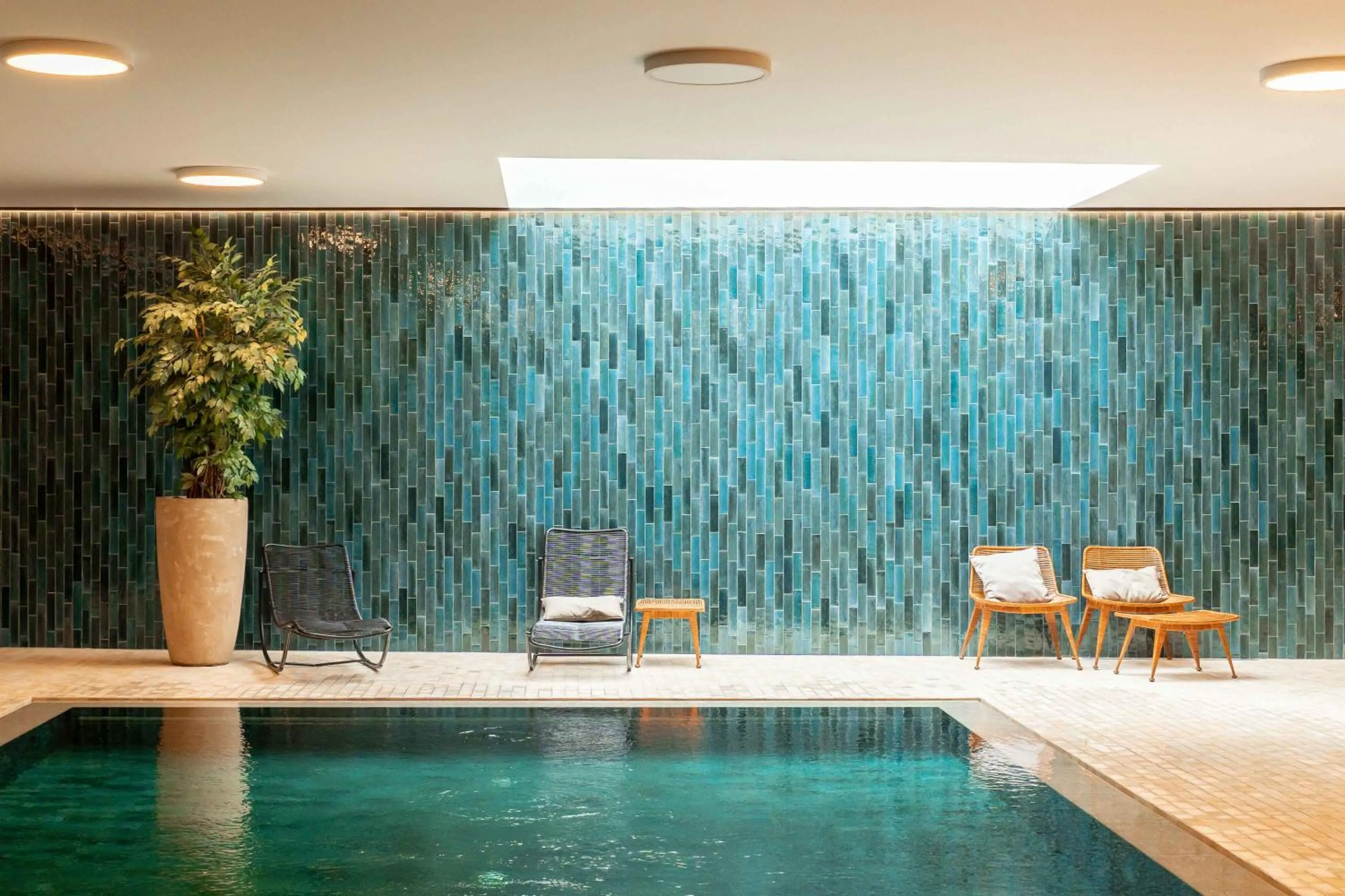 Swimming pool in Hotel T