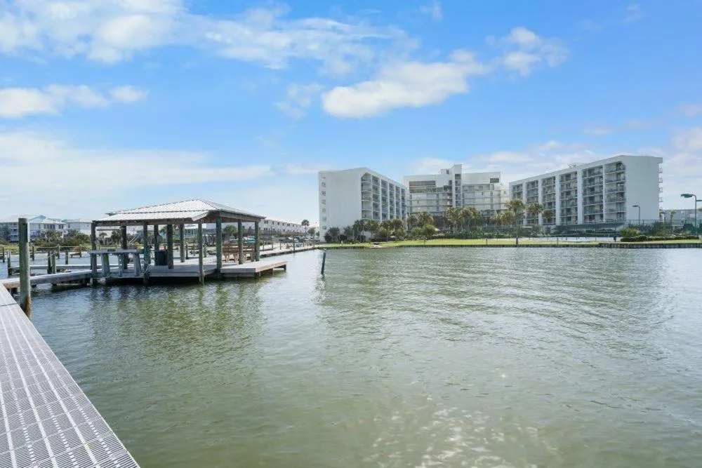 Gulf Shores Surf & Racquet 715A